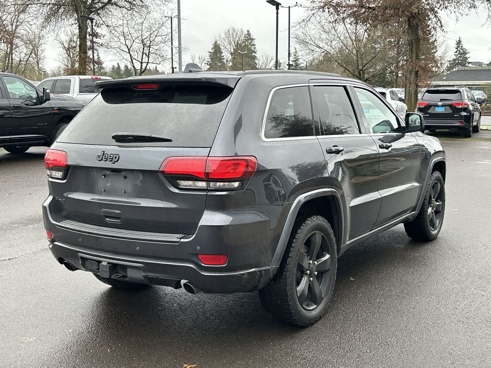 Thumbnail: 2015 Jeep Grand Cherokee - 5
