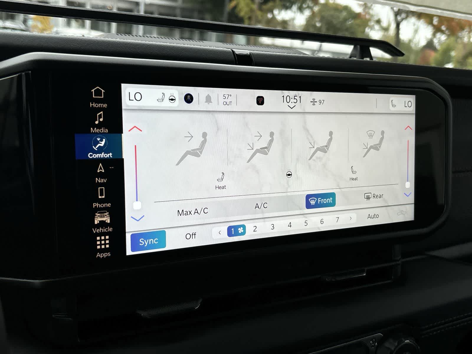 Thumbnail: 2025 Jeep Gladiator - 16