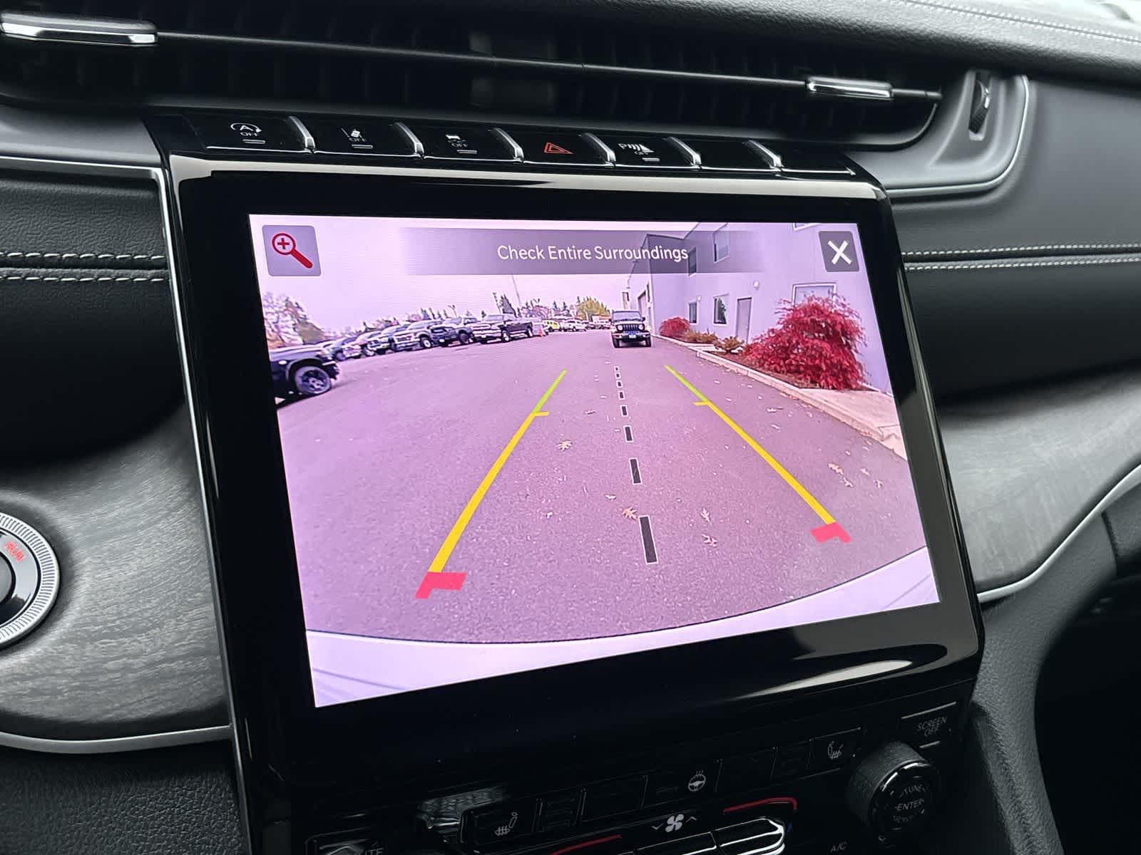 Thumbnail: 2025 Jeep Grand Cherokee - 21