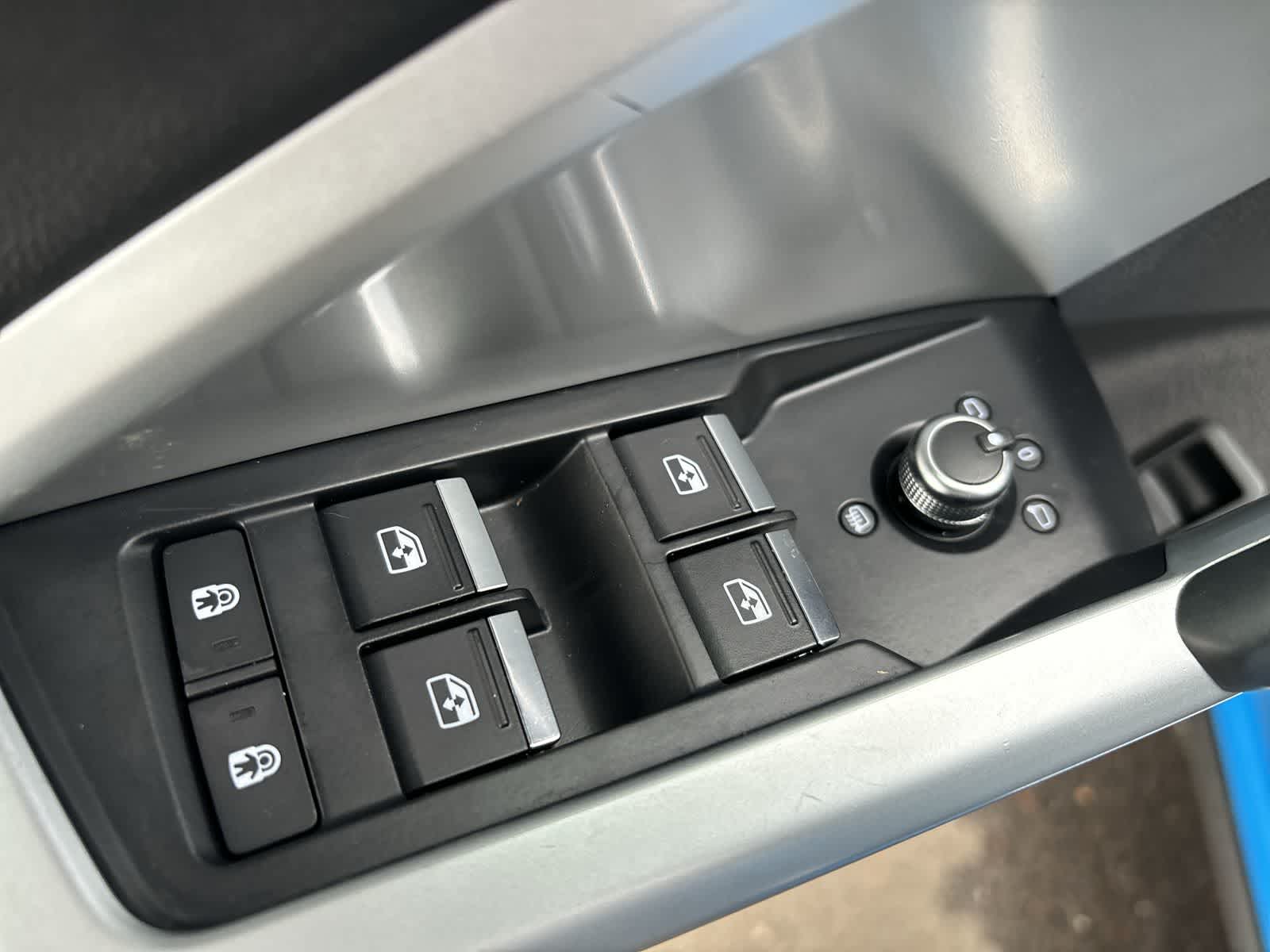 Thumbnail: 2020 Audi Q3 - 8