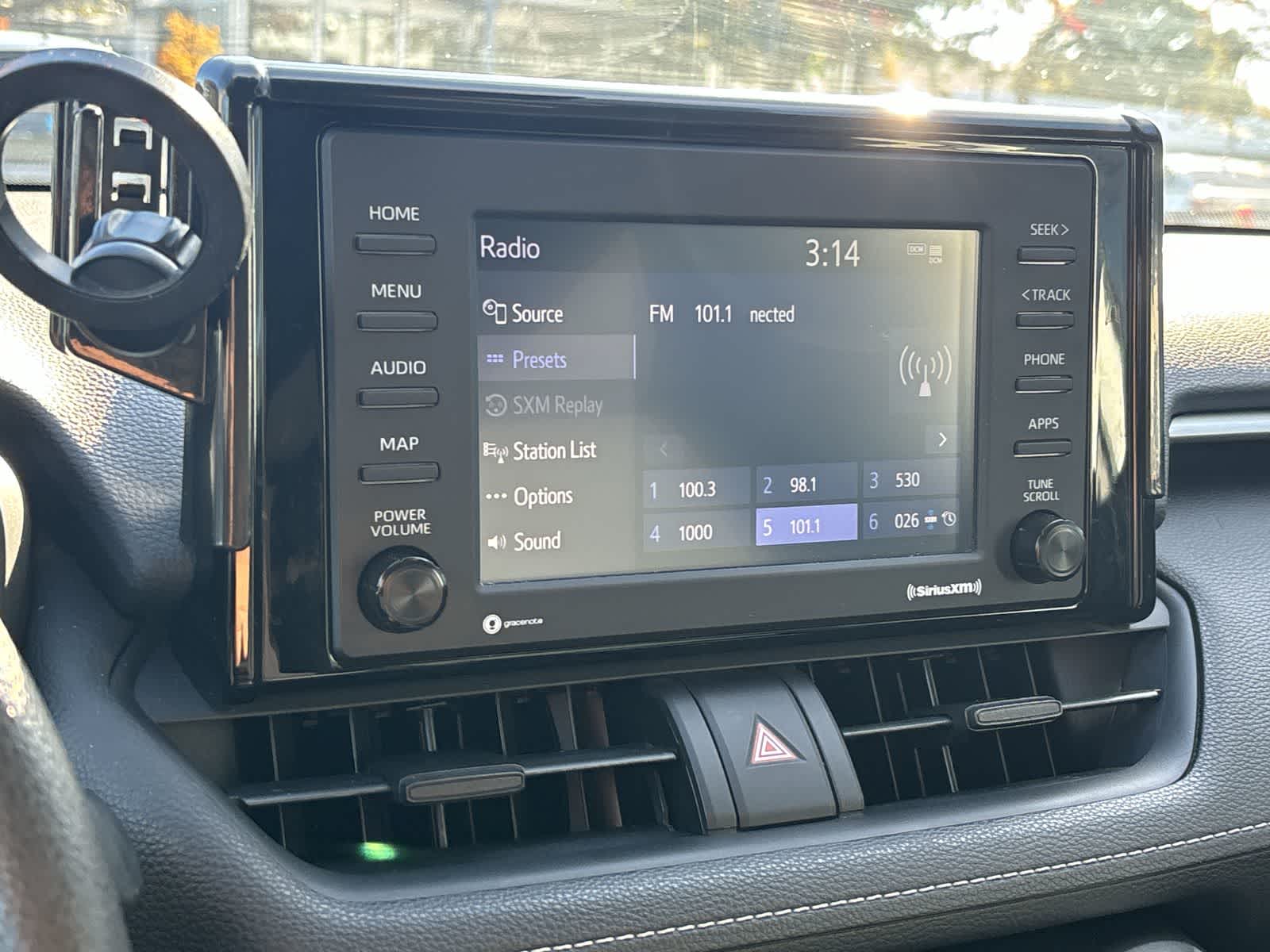 Thumbnail: 2020 Toyota RAV4 - 15