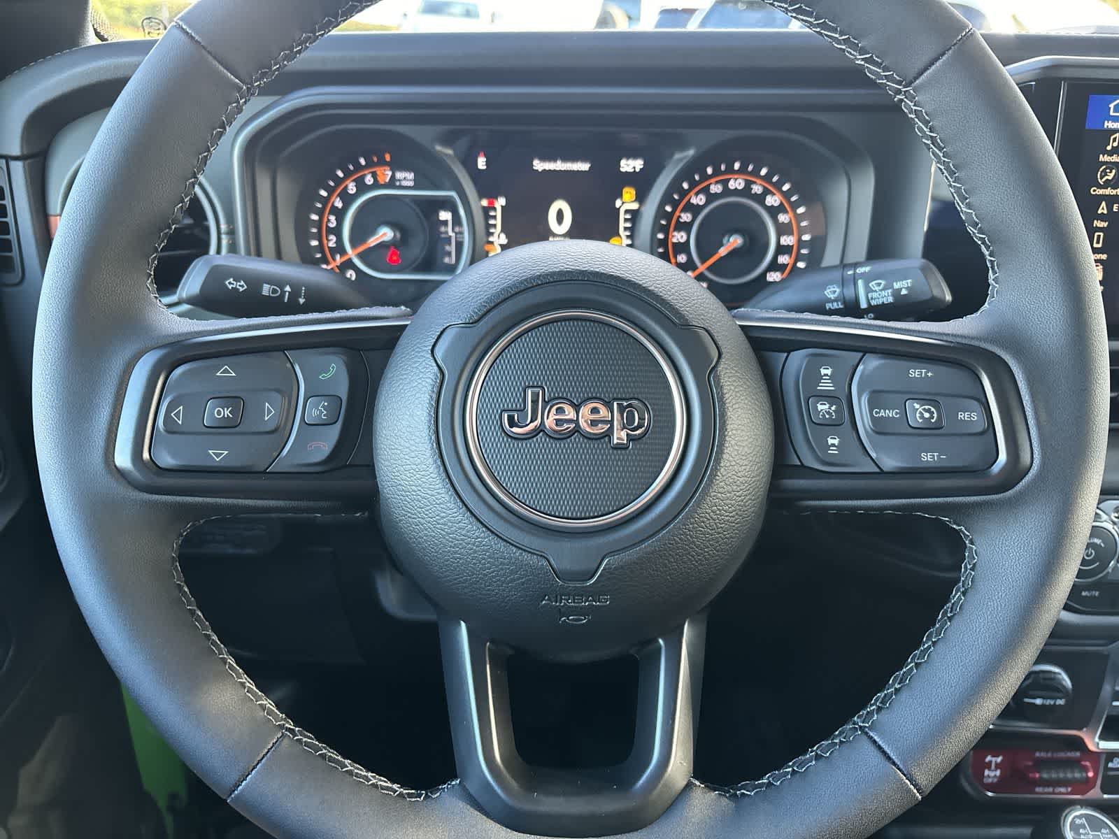 Thumbnail: 2026 Jeep Gladiator - 14