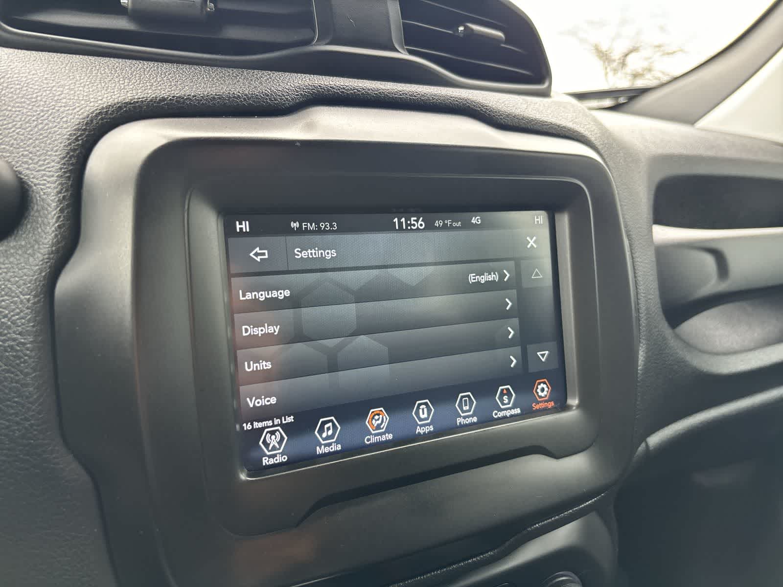 Thumbnail: 2021 Jeep Renegade - 22