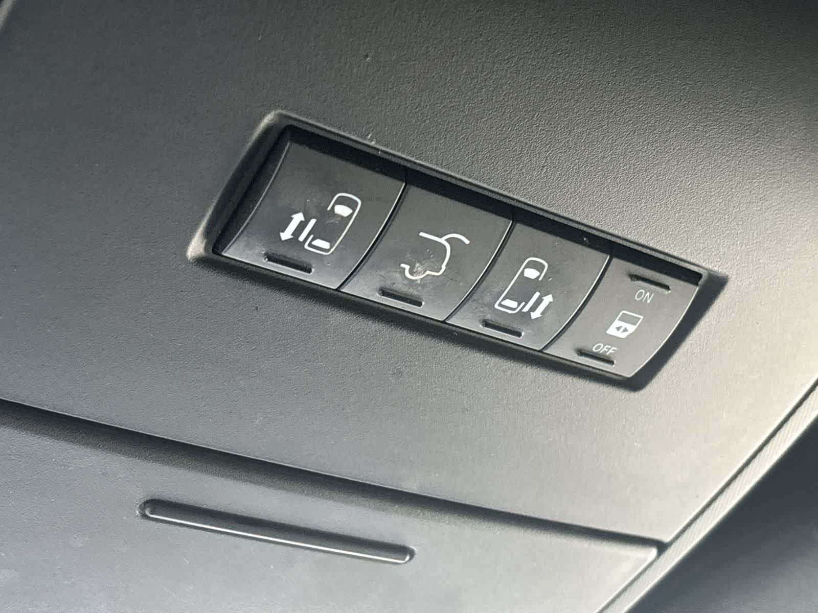 Thumbnail: 2019 Dodge Grand Caravan - 22