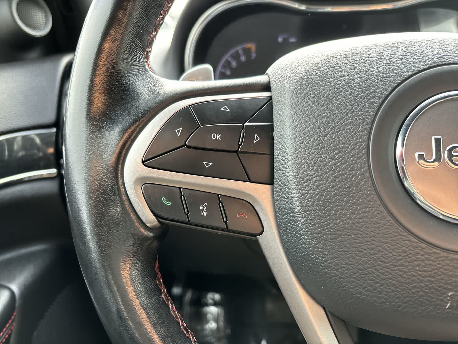 Thumbnail: 2020 Jeep Grand Cherokee - 12