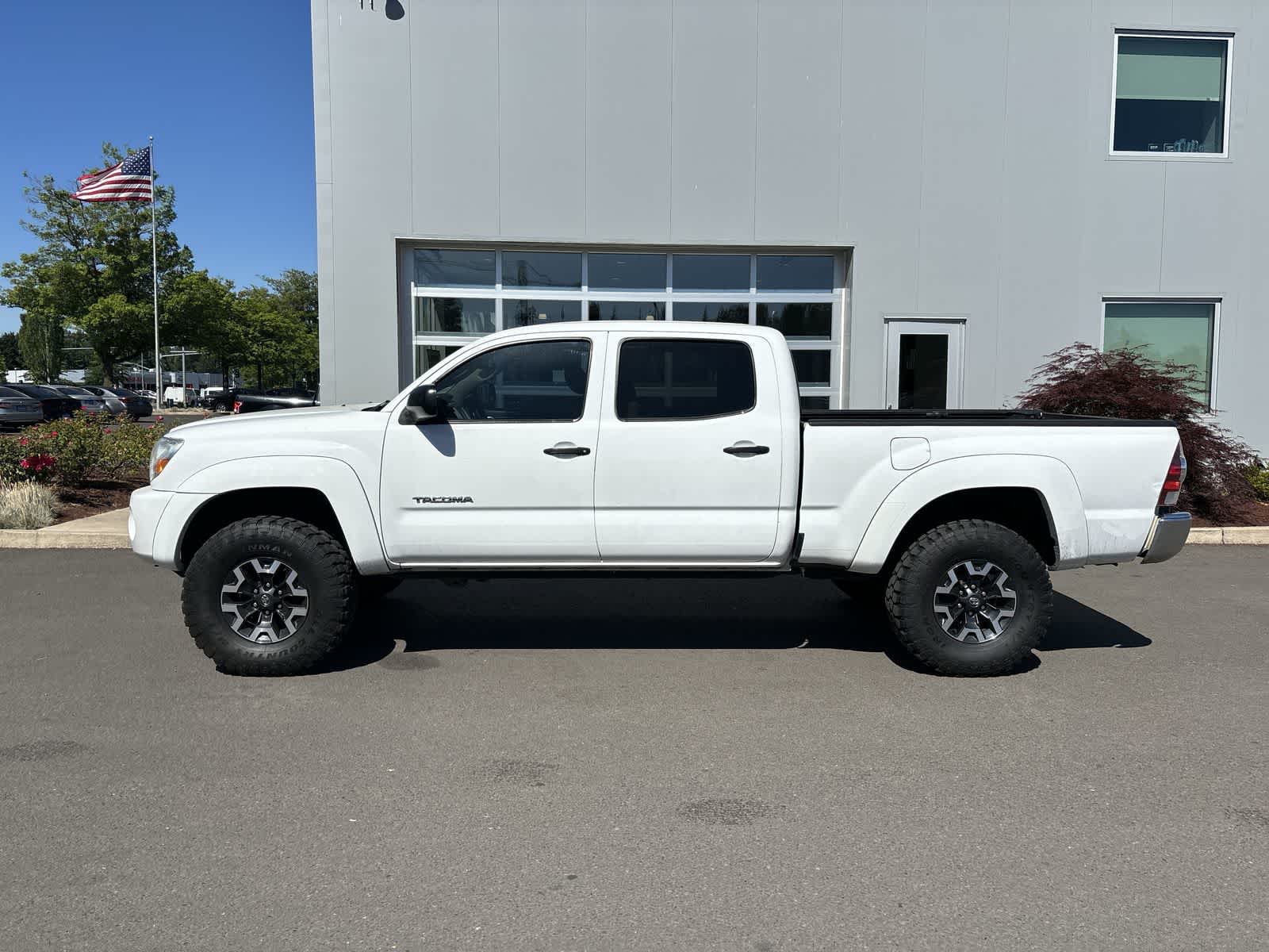 Thumbnail: 2009 Toyota Tacoma - 2
