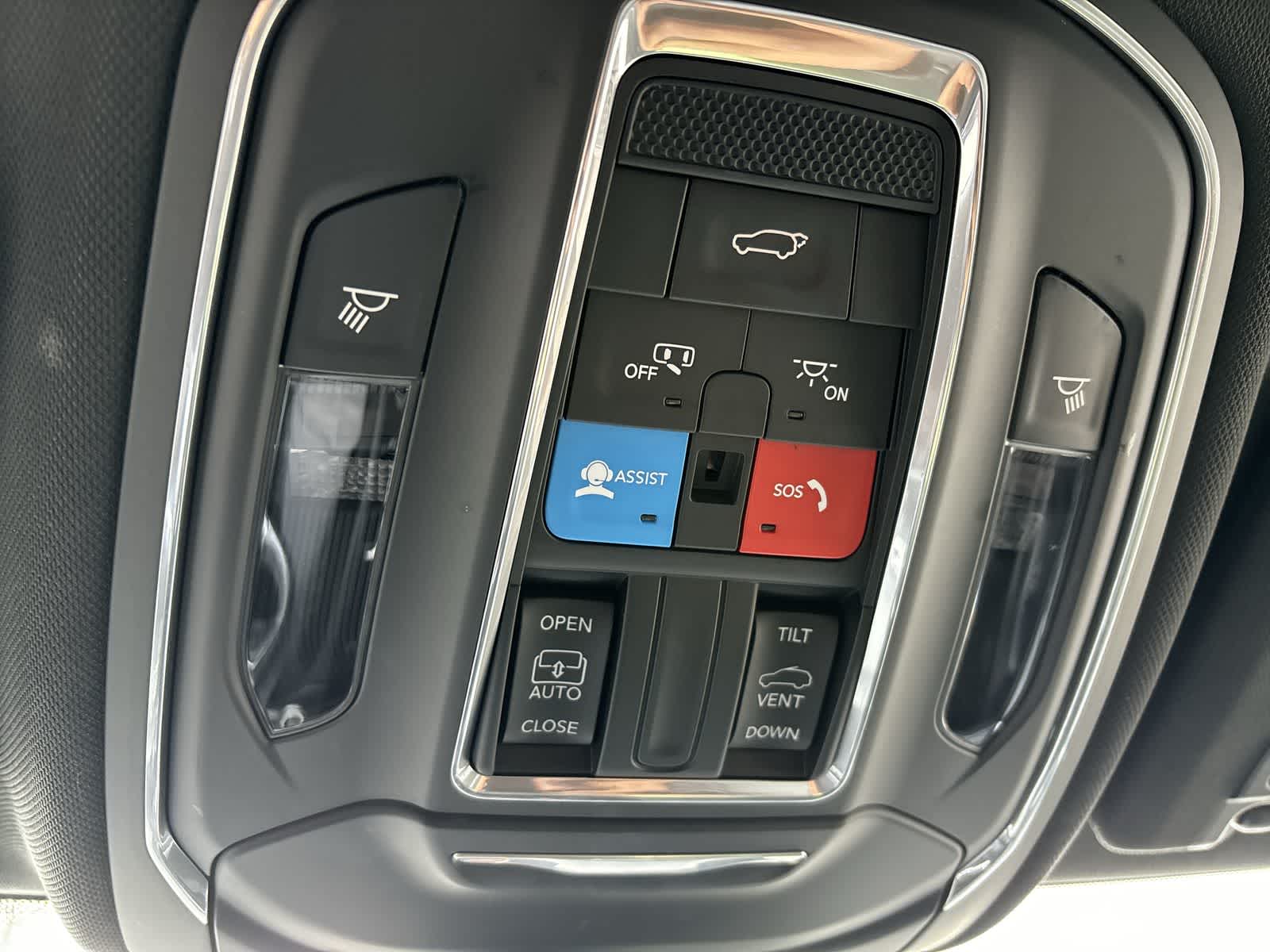 Thumbnail: 2023 Jeep Grand Cherokee - 21