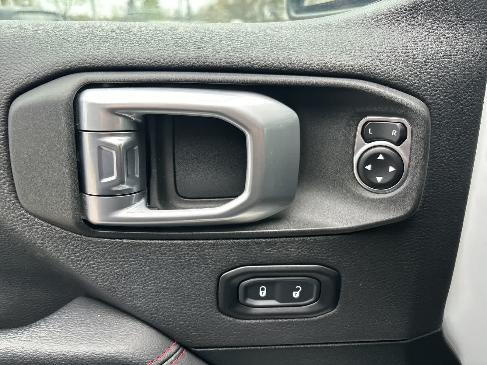 Thumbnail: 2020 Jeep Gladiator - 9