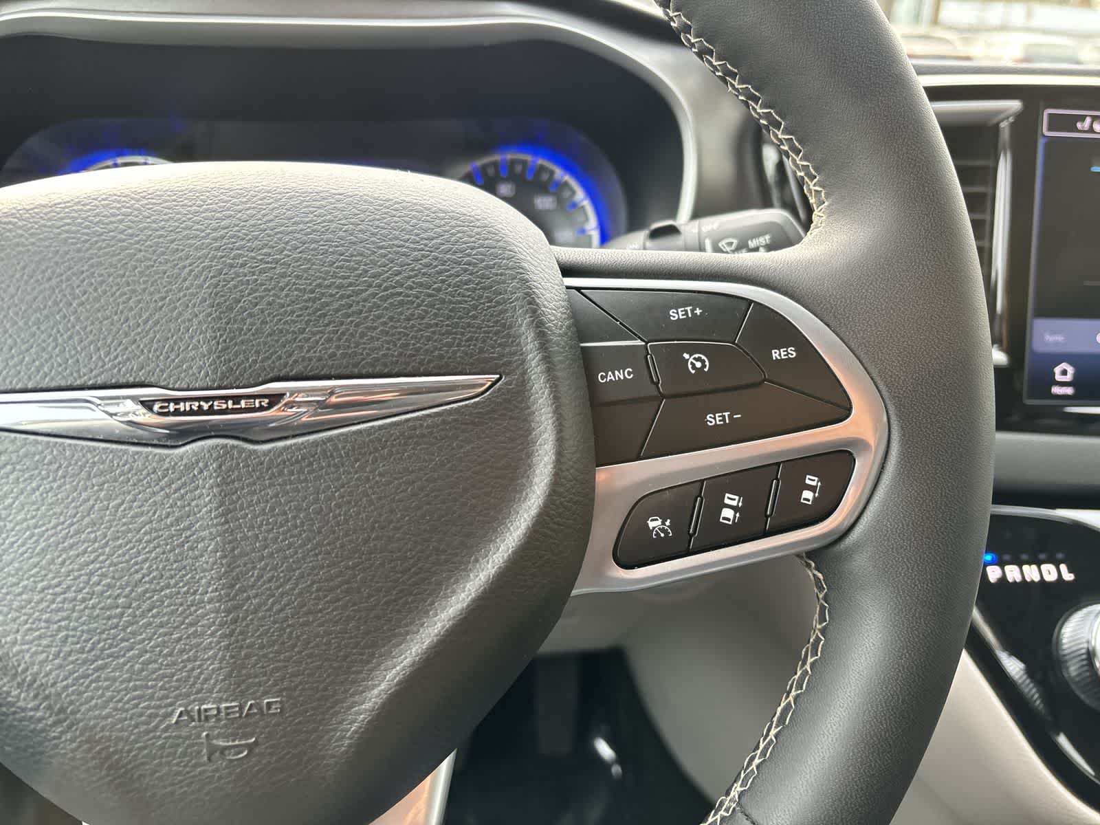 Thumbnail: 2024 Chrysler Pacifica - 12