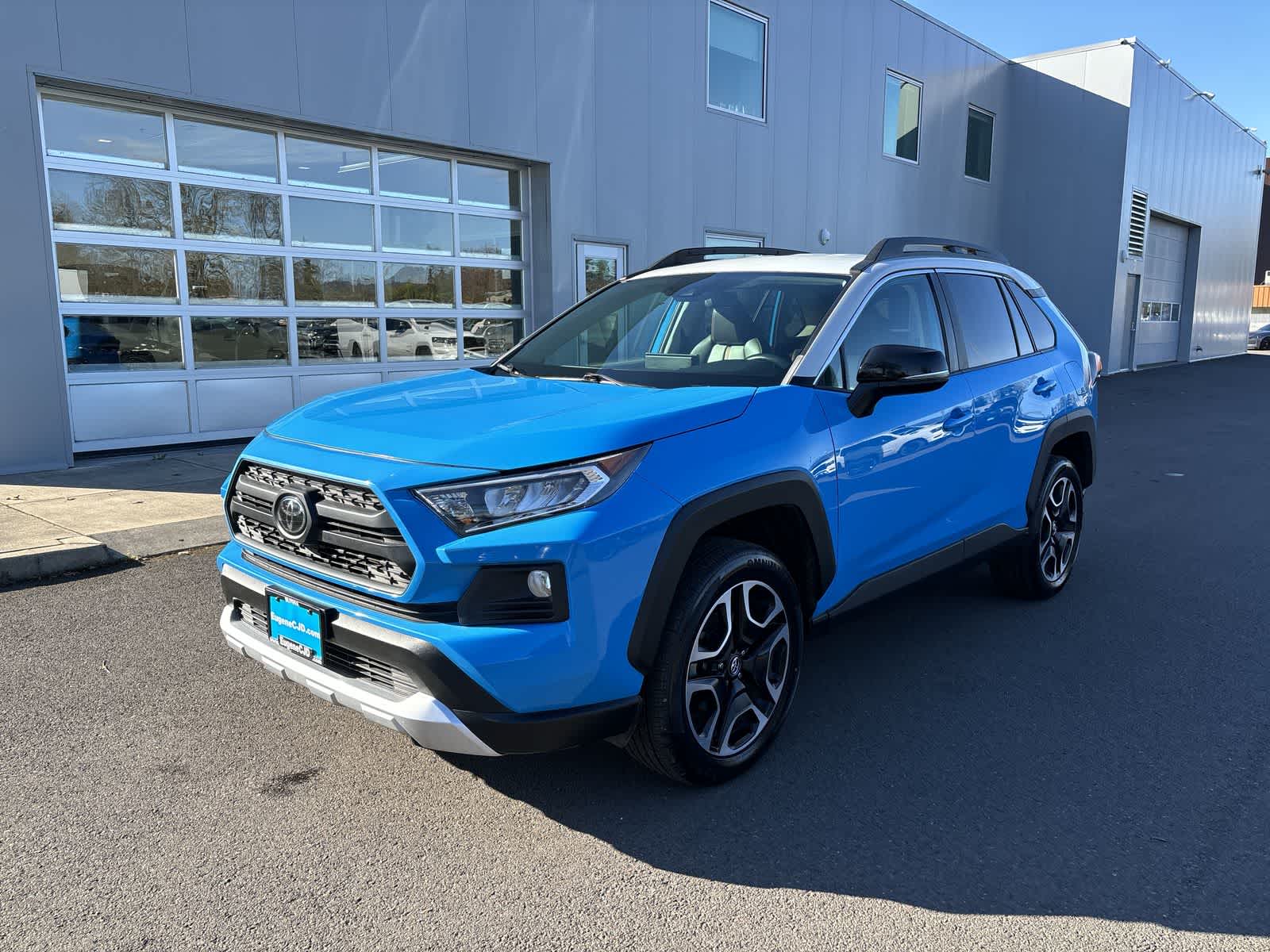 Thumbnail: 2019 Toyota RAV4 - 1