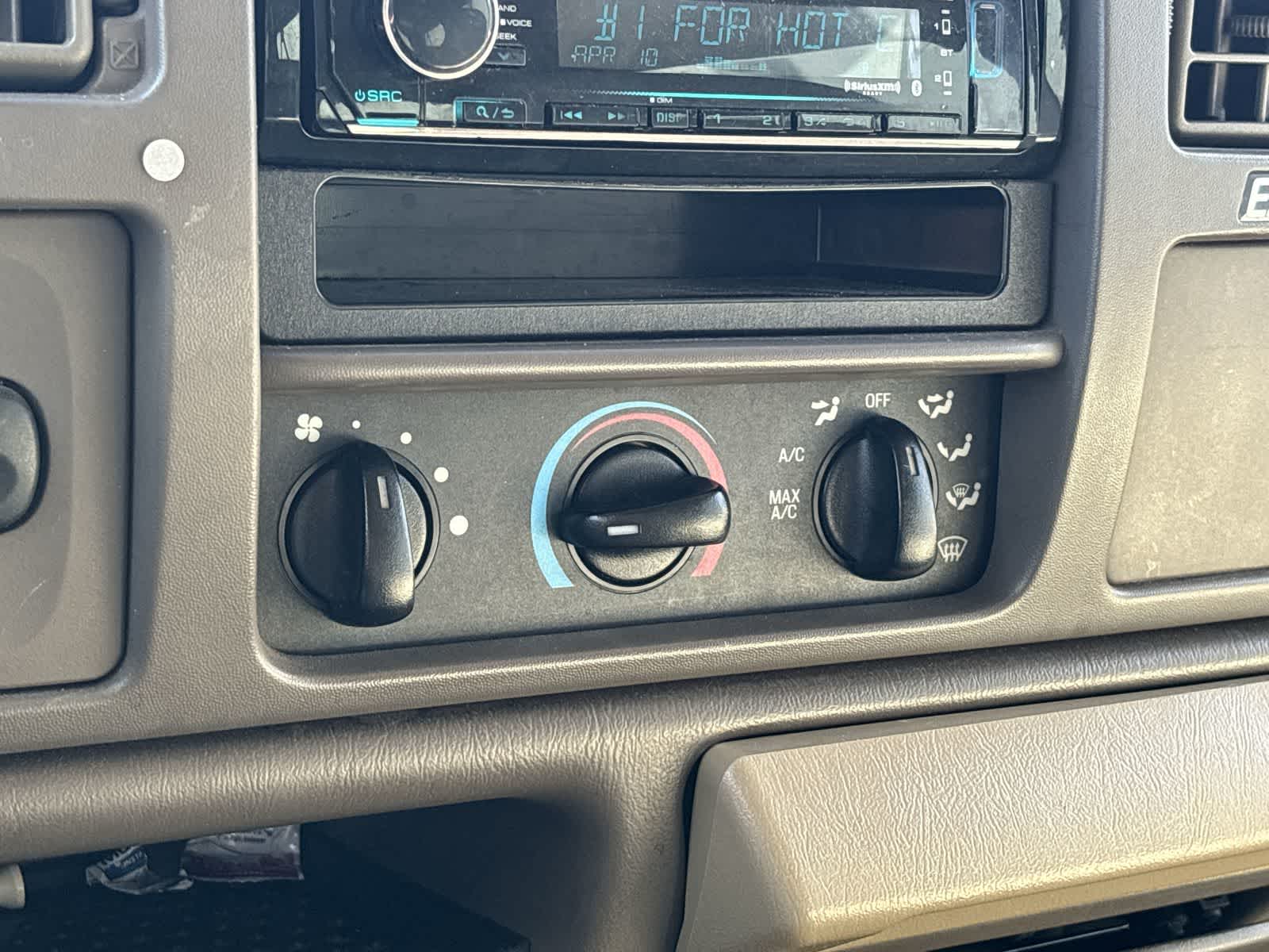 Thumbnail: 2000 Ford Excursion - 19