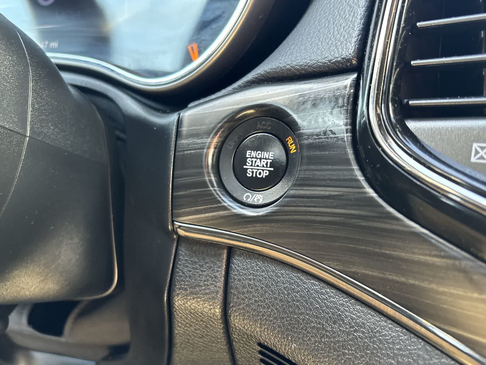 Thumbnail: 2019 Jeep Grand Cherokee - 30