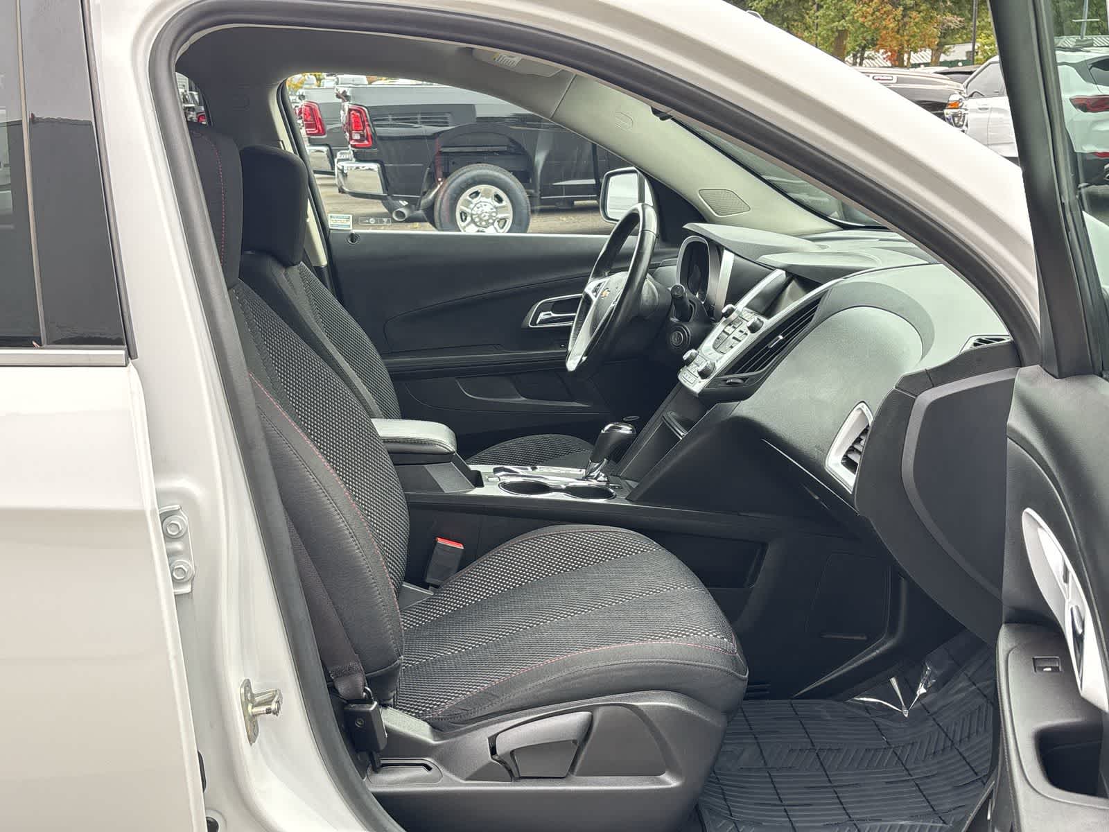 Thumbnail: 2016 Chevrolet Equinox - 9