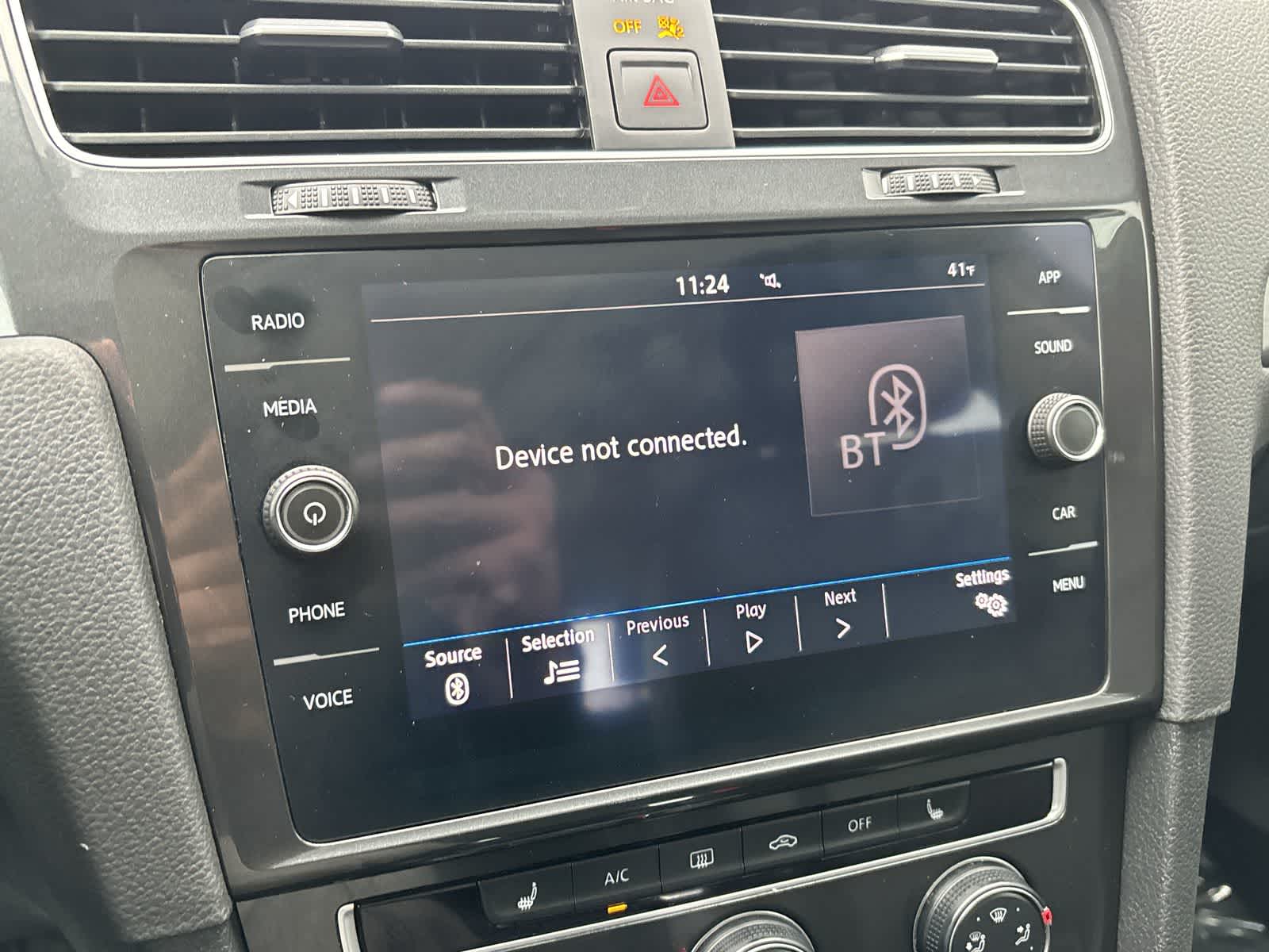 Thumbnail: 2019 Volkswagen Golf - 18