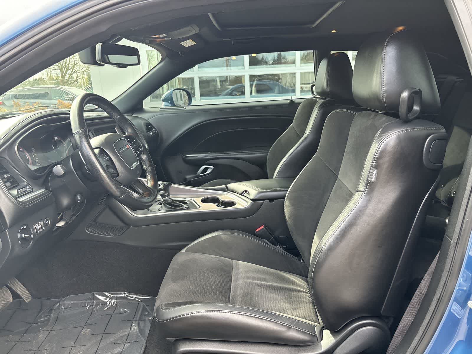 Thumbnail: 2022 Dodge Challenger - 6