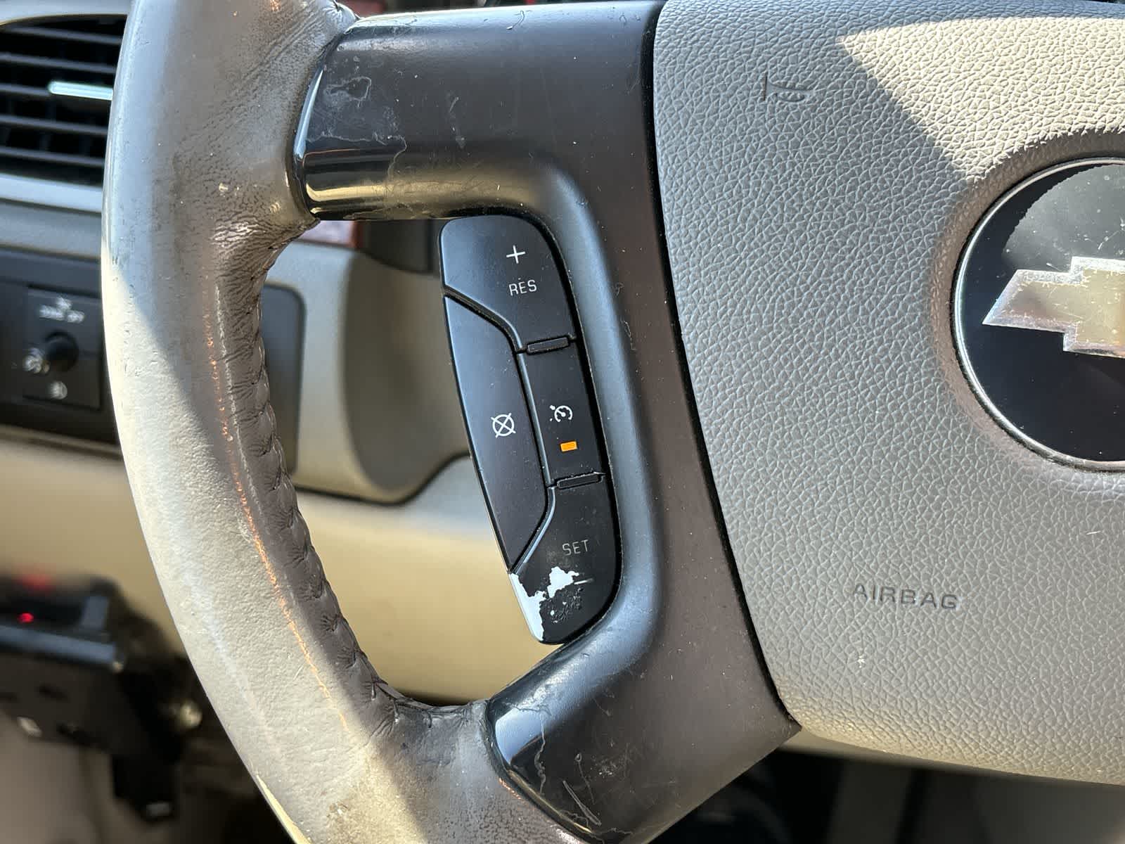 Thumbnail: 2008 Chevrolet Avalanche 1500 - 22