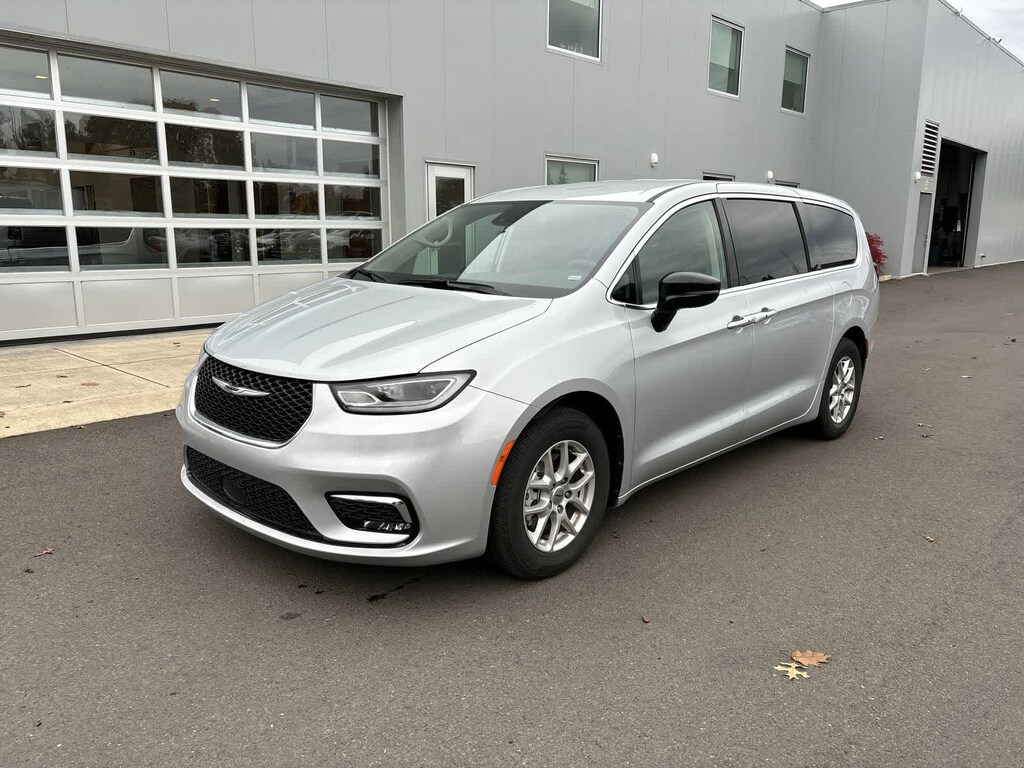Used 2024 Chrysler Pacifica Touring L Van Passenger Van
