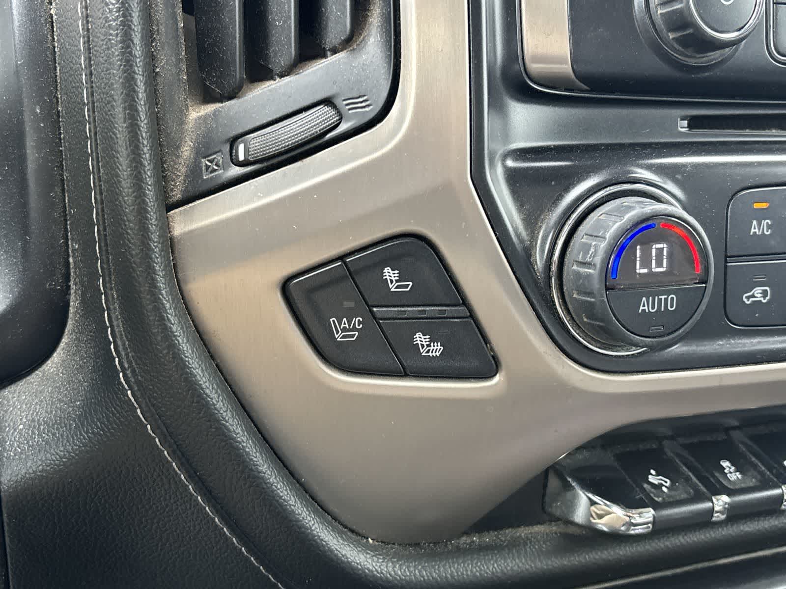 Thumbnail: 2015 GMC Sierra 2500 - 16