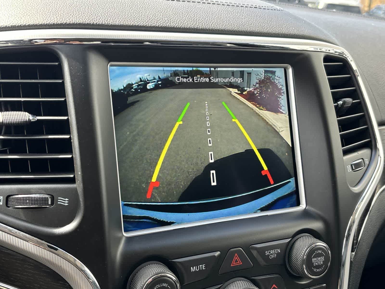 Thumbnail: 2018 Jeep Grand Cherokee - 25