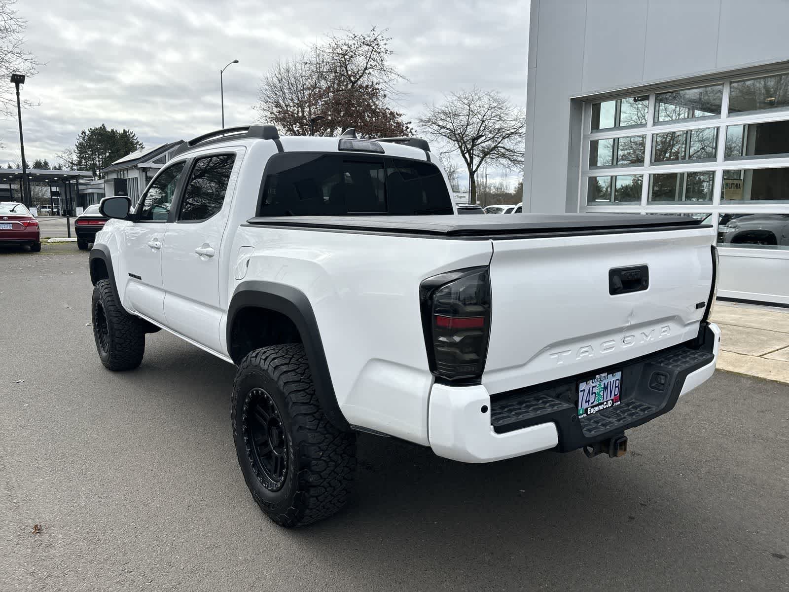 Thumbnail: 2017 Toyota Tacoma - 2