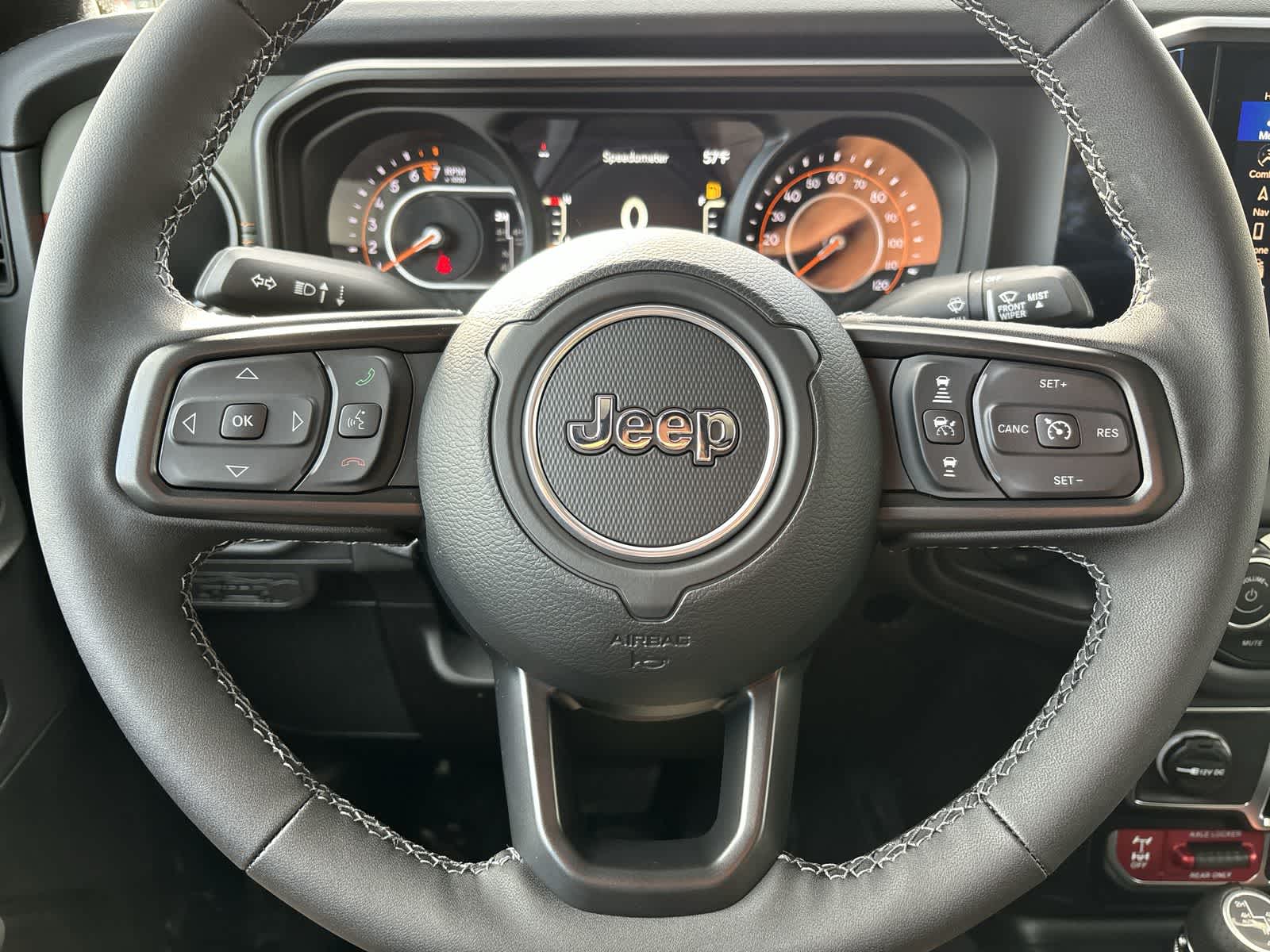 Thumbnail: 2025 Jeep Gladiator - 13