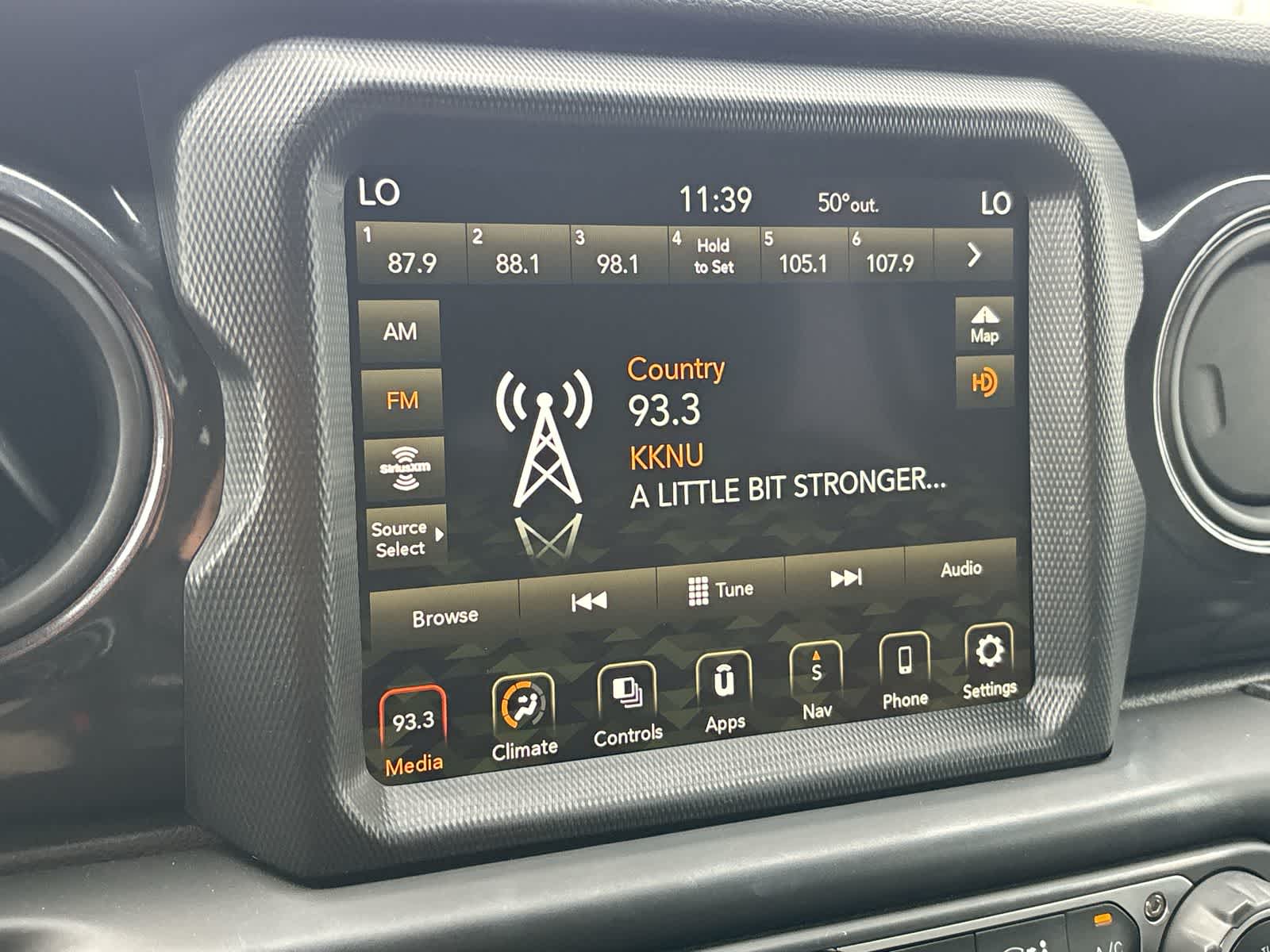 Thumbnail: 2023 Jeep Wrangler - 16