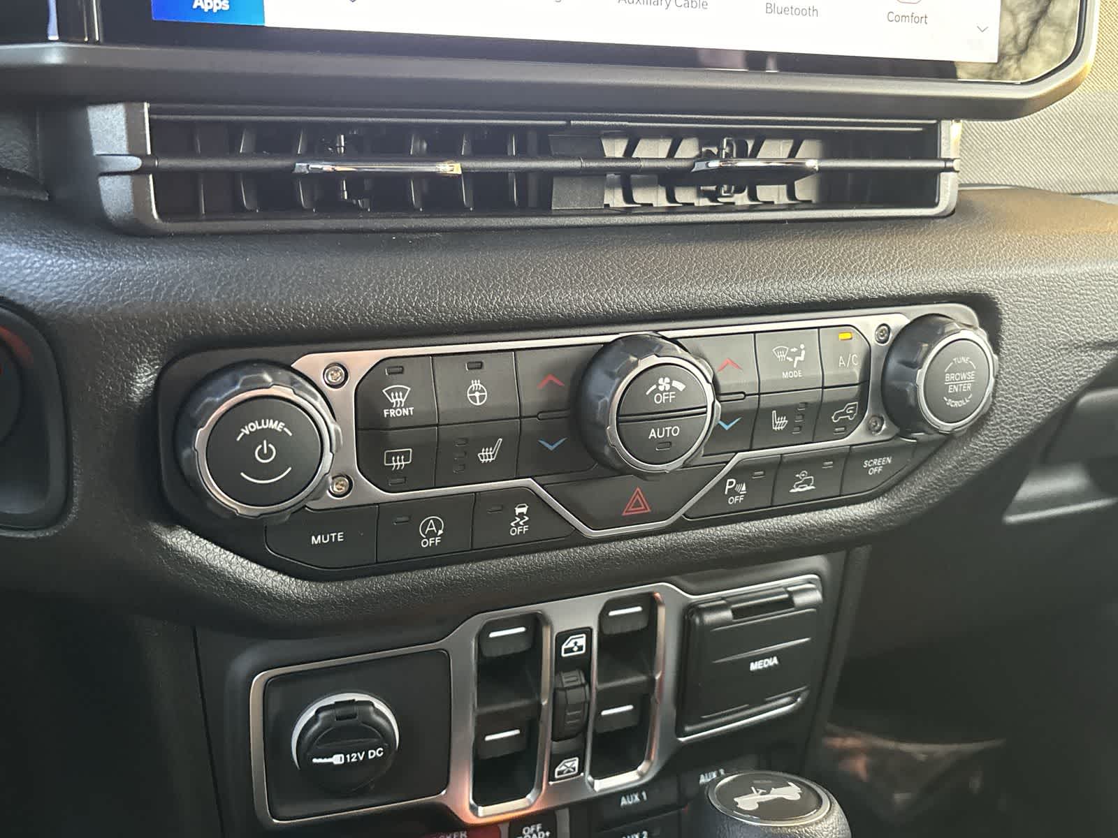 Thumbnail: 2026 Jeep Wrangler - 21