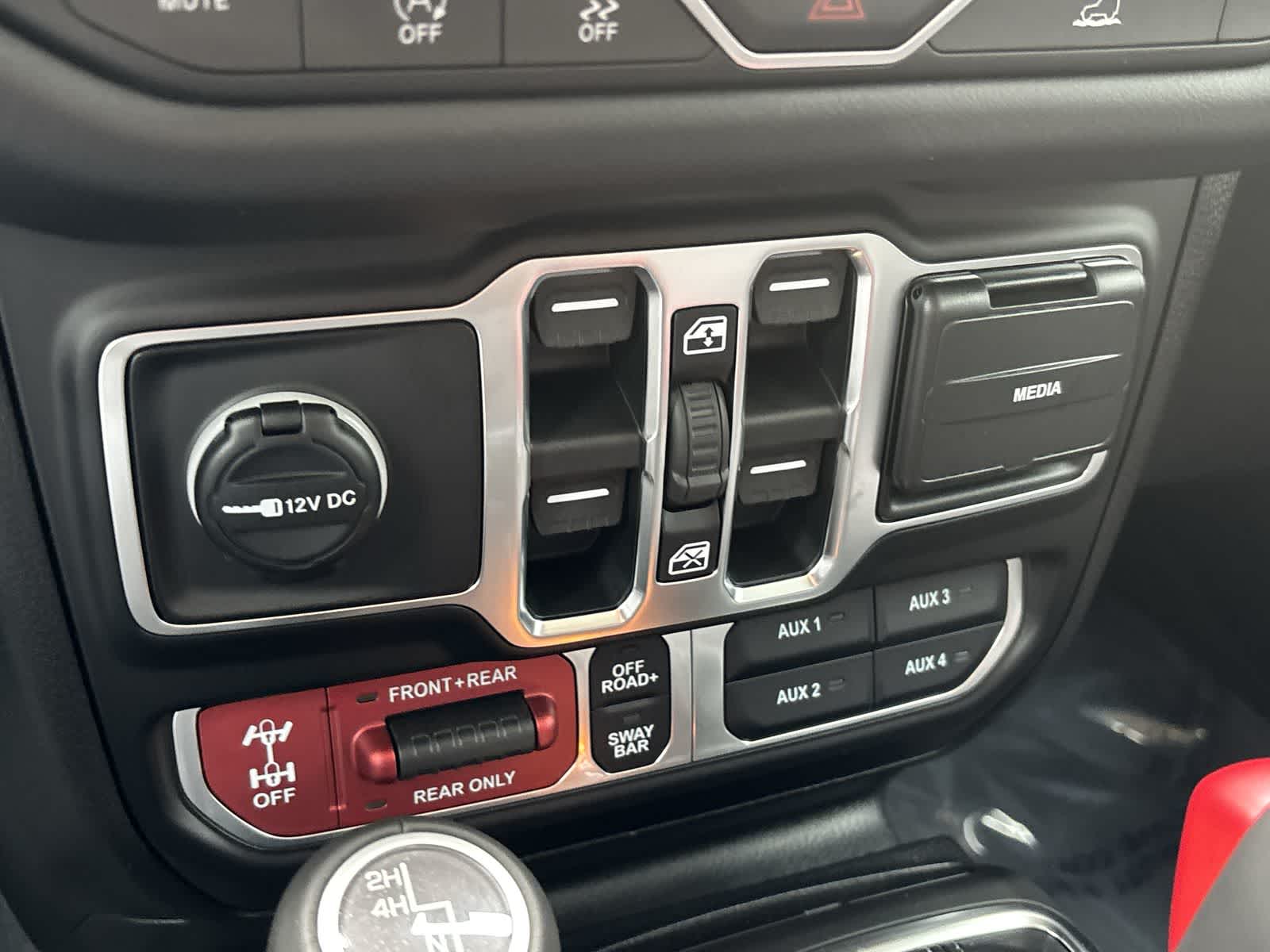 Thumbnail: 2026 Jeep Gladiator - 21