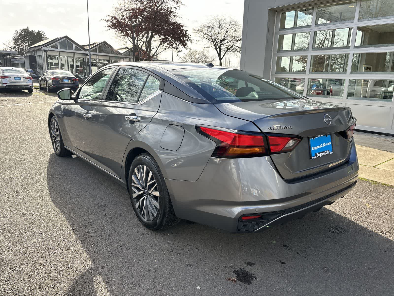 Thumbnail: 2023 Nissan Altima - 3