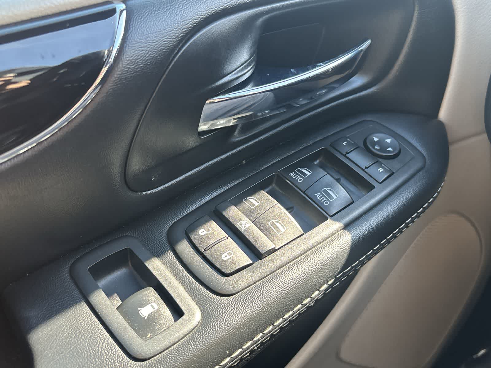 Thumbnail: 2019 Dodge Grand Caravan - 28