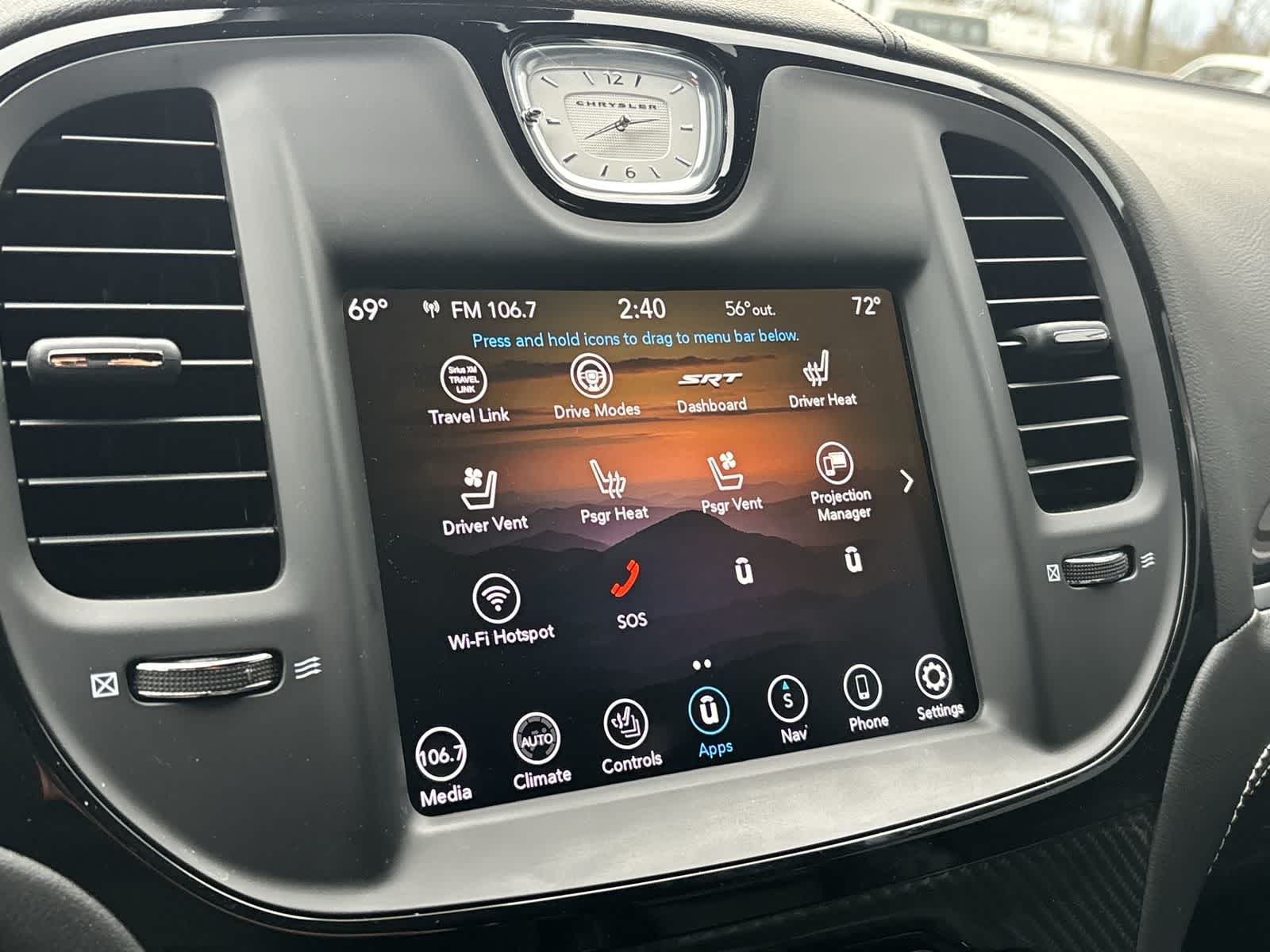 Thumbnail: 2023 Chrysler 300 - 16