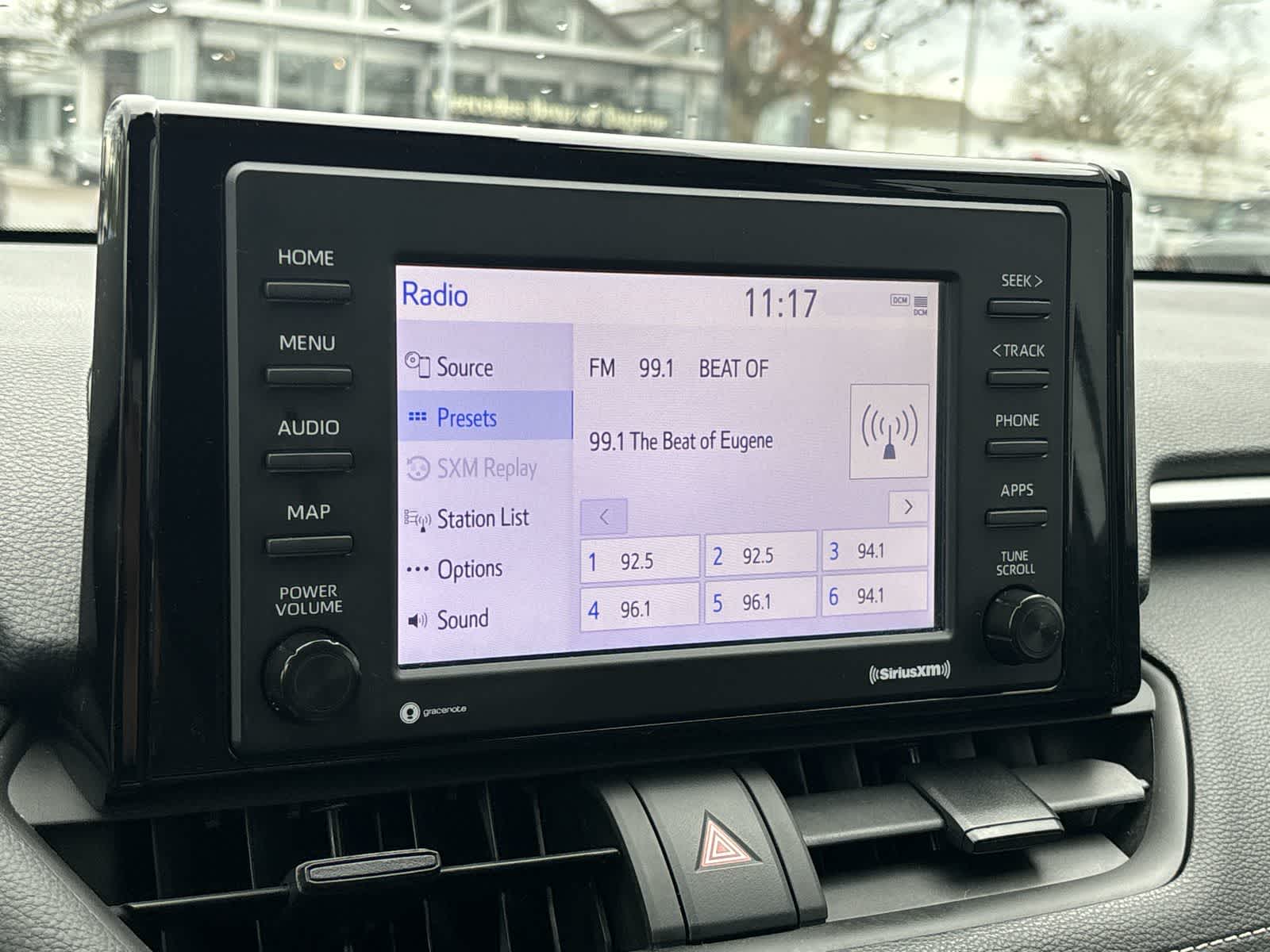 Thumbnail: 2022 Toyota RAV4 - 18