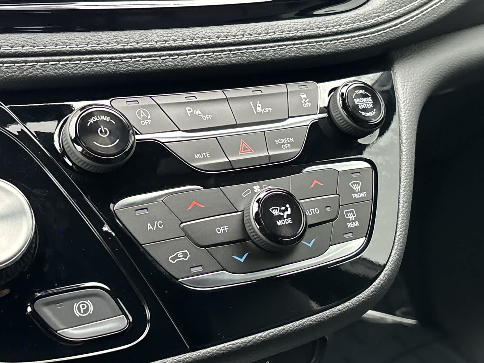 Thumbnail: 2026 Chrysler Pacifica - 20