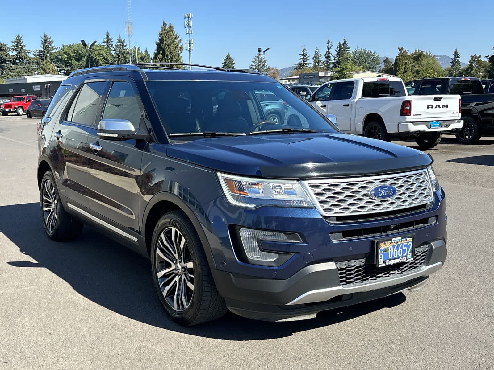 Thumbnail: 2016 Ford Explorer - 7
