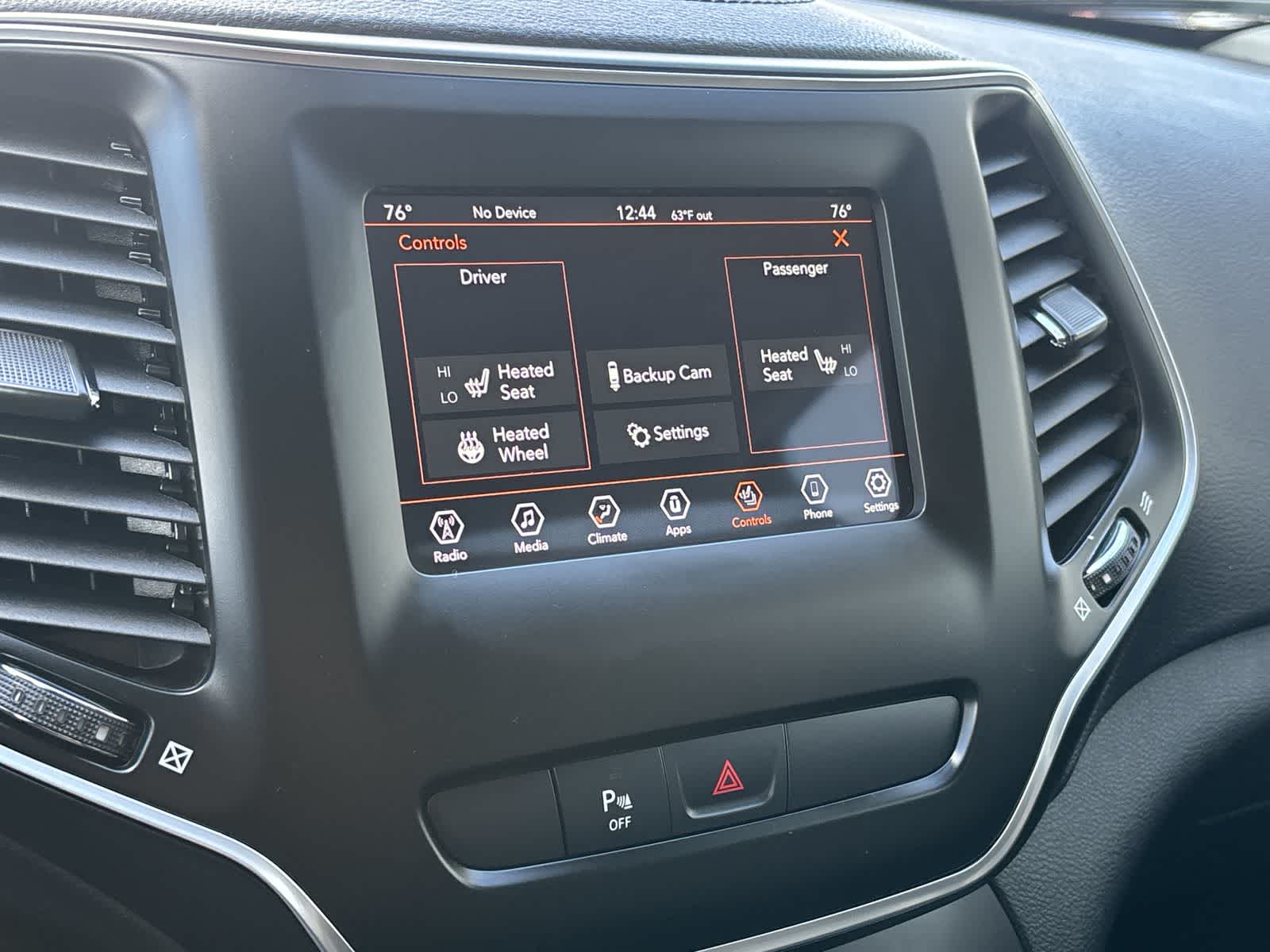 Thumbnail: 2019 Jeep Cherokee - 19