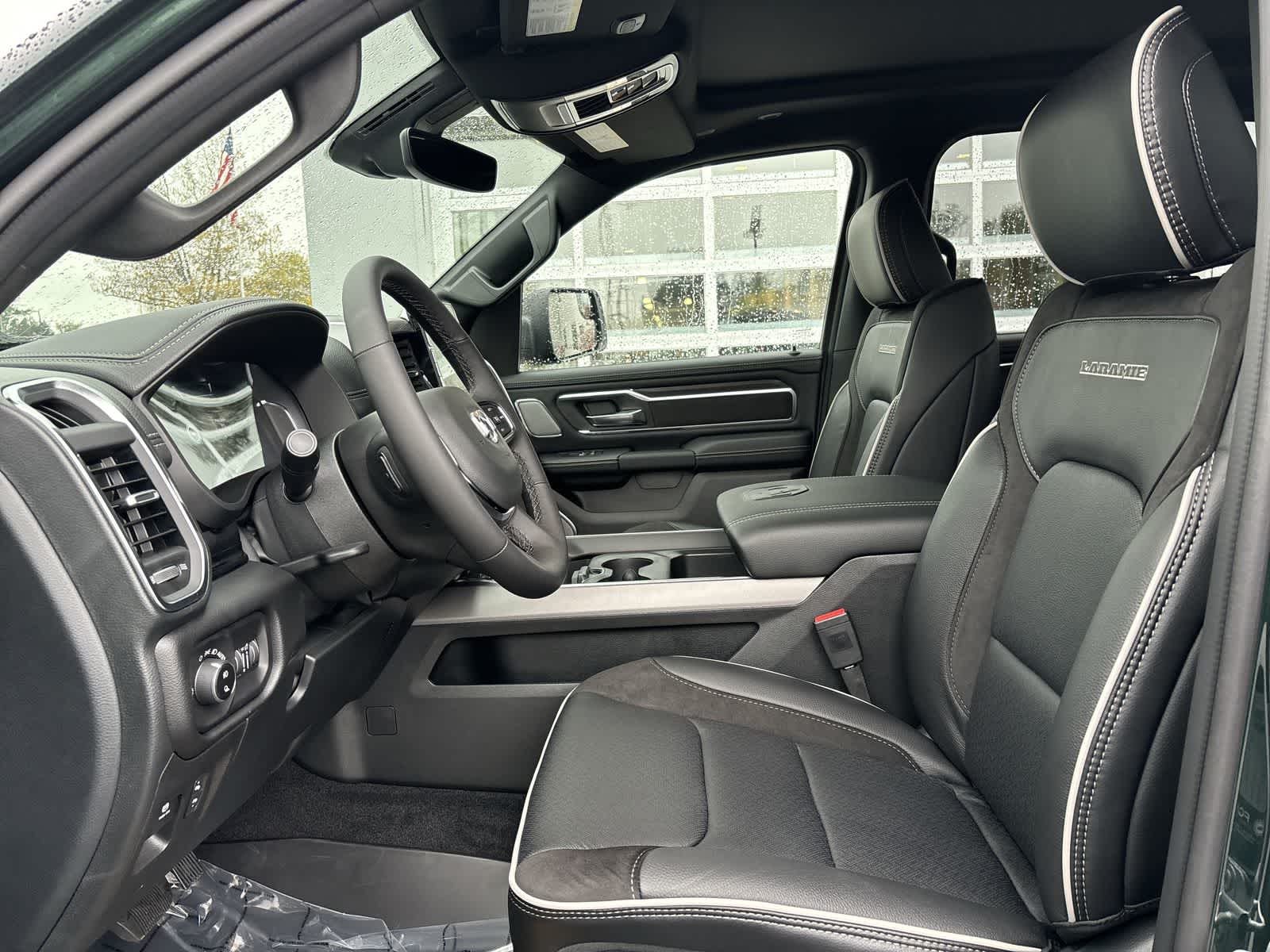 Thumbnail: 2026 RAM 1500 - 9