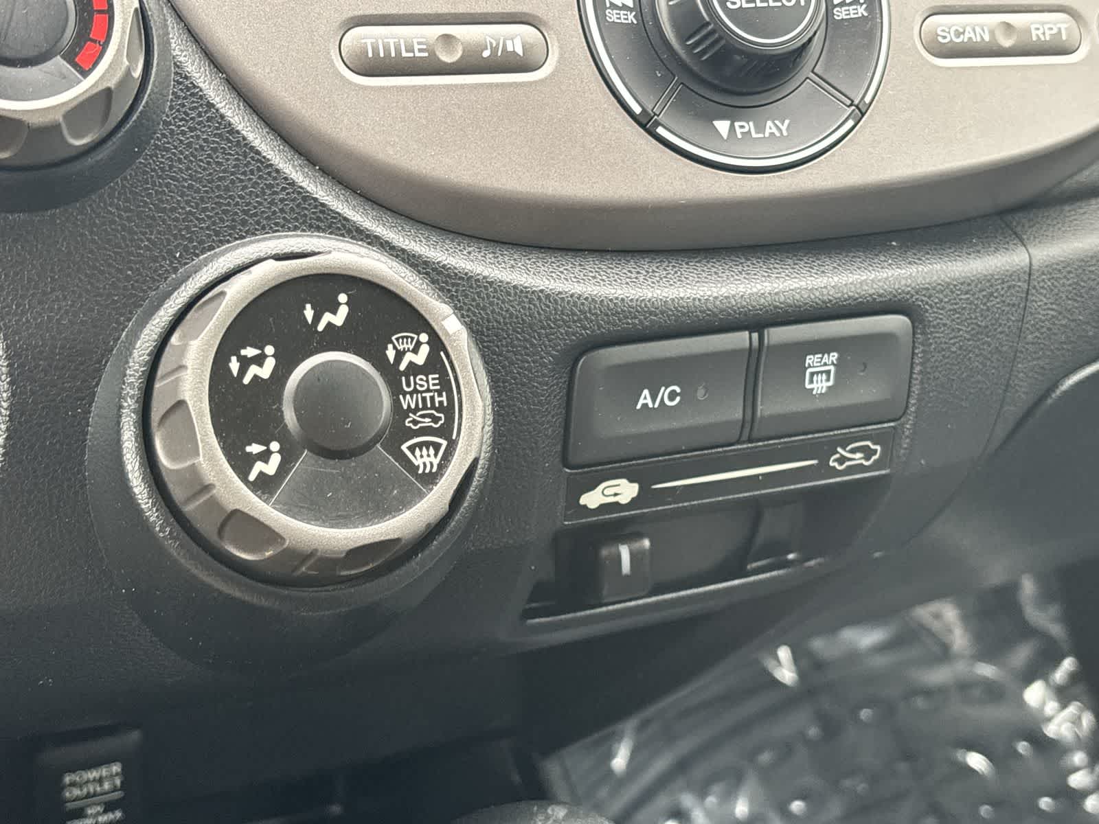 Thumbnail: 2013 Honda Fit - 20