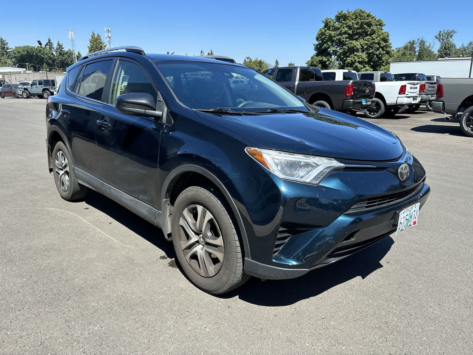 Thumbnail: 2018 Toyota RAV4 - 7