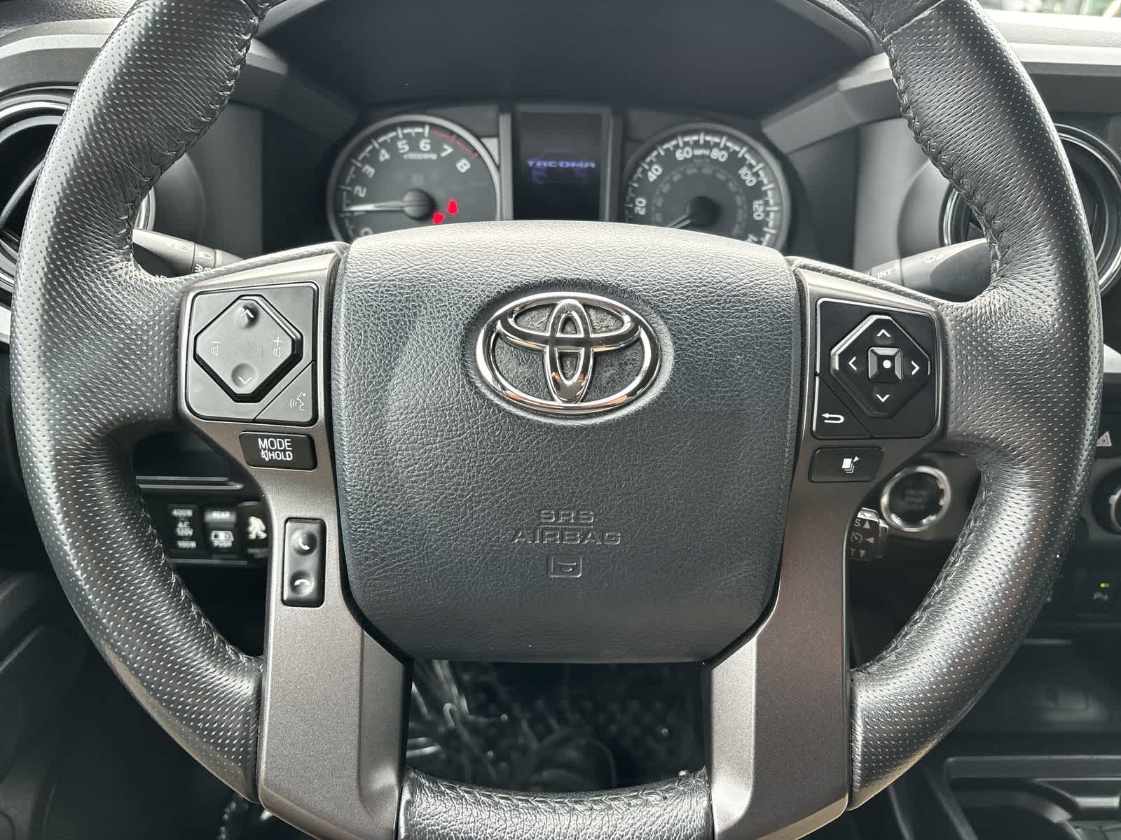 Thumbnail: 2017 Toyota Tacoma - 10