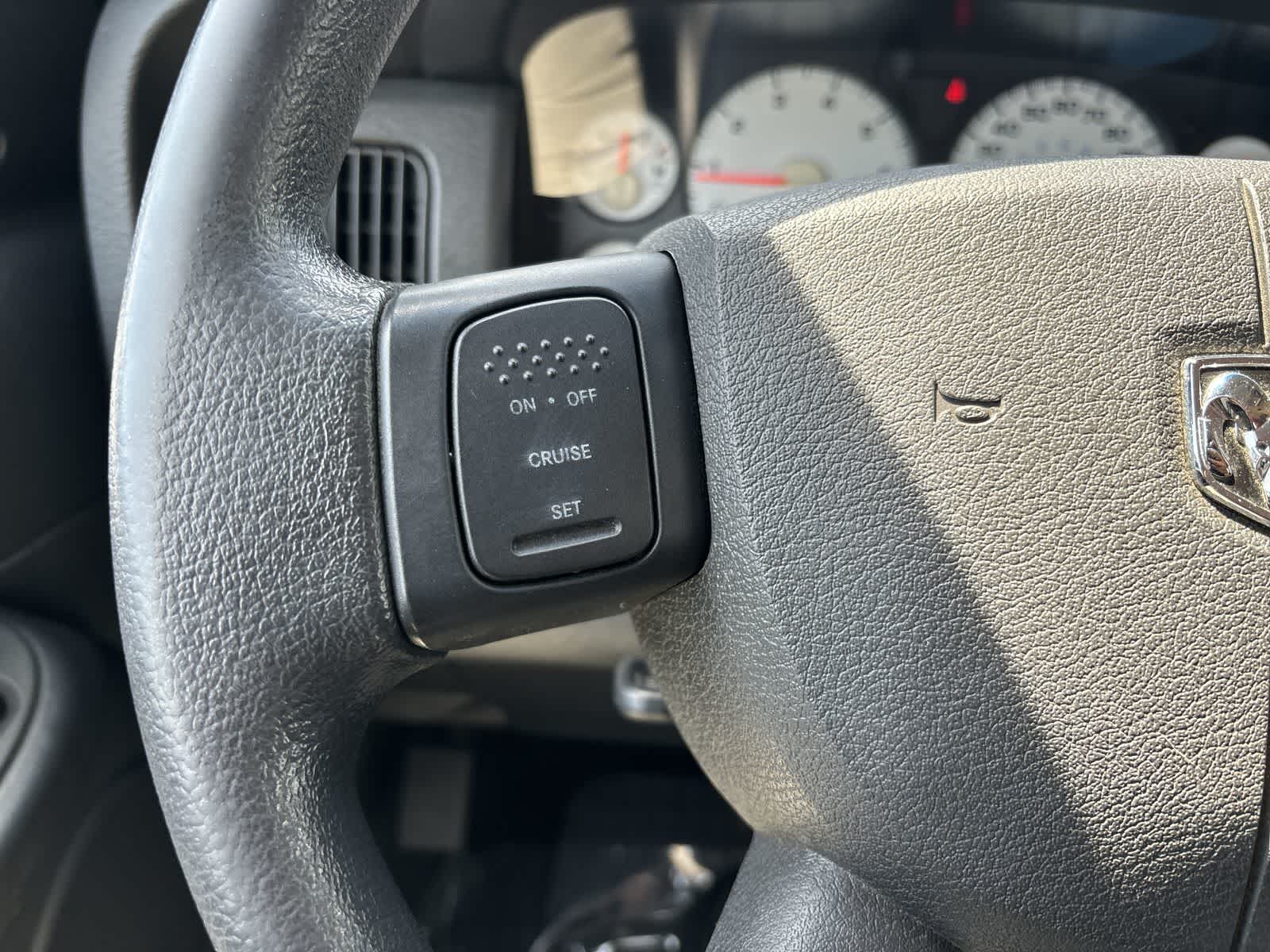 2004 Dodge Ram 1500 Laramie 14