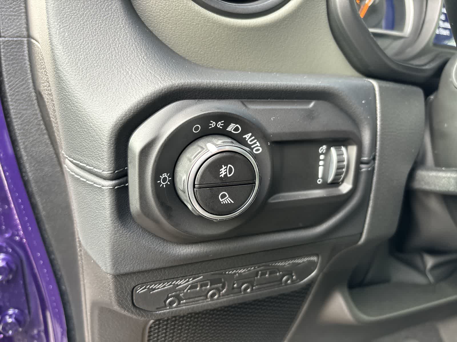 Thumbnail: 2026 Jeep Gladiator - 10