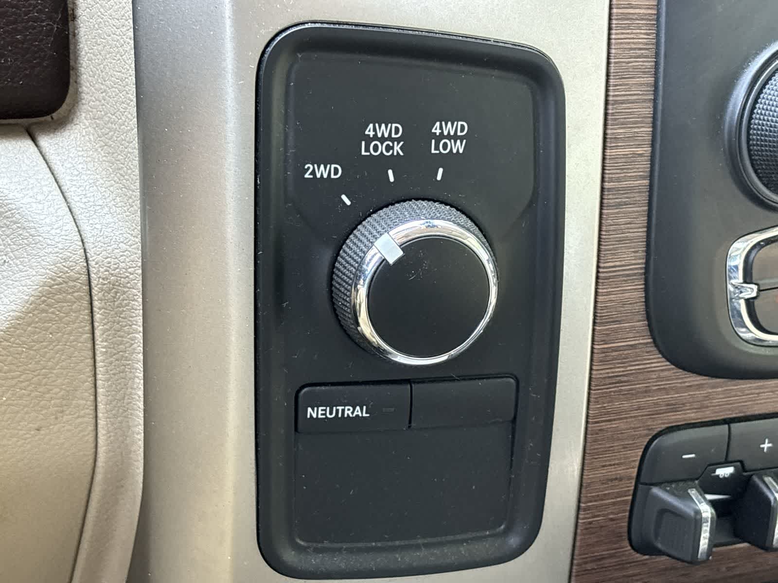 2014 RAM 3500 Laramie 20