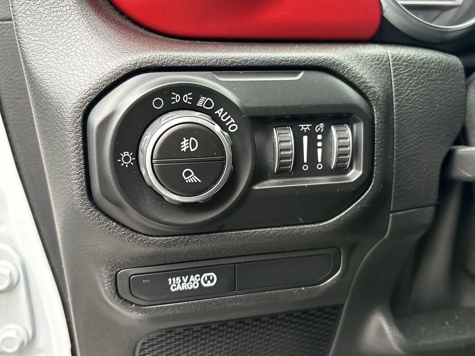 Thumbnail: 2020 Jeep Gladiator - 10