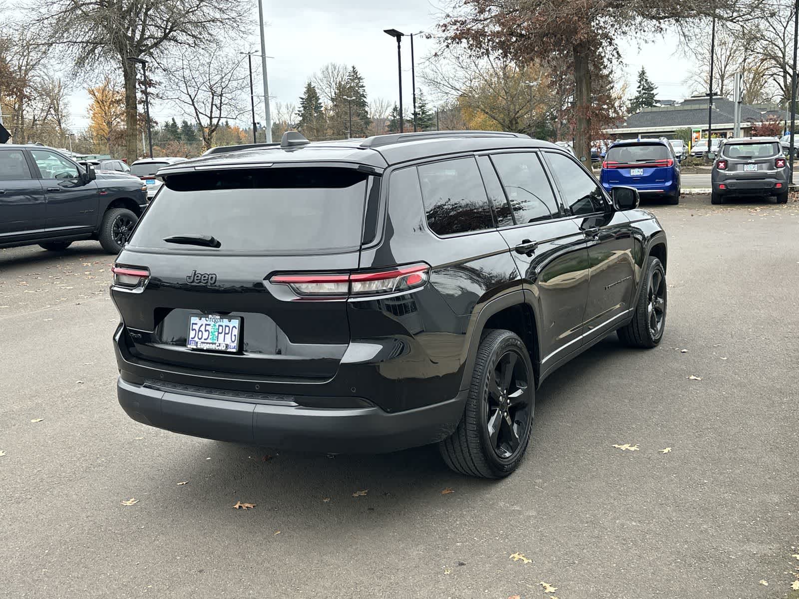 Thumbnail: 2023 Jeep Grand Cherokee - 5