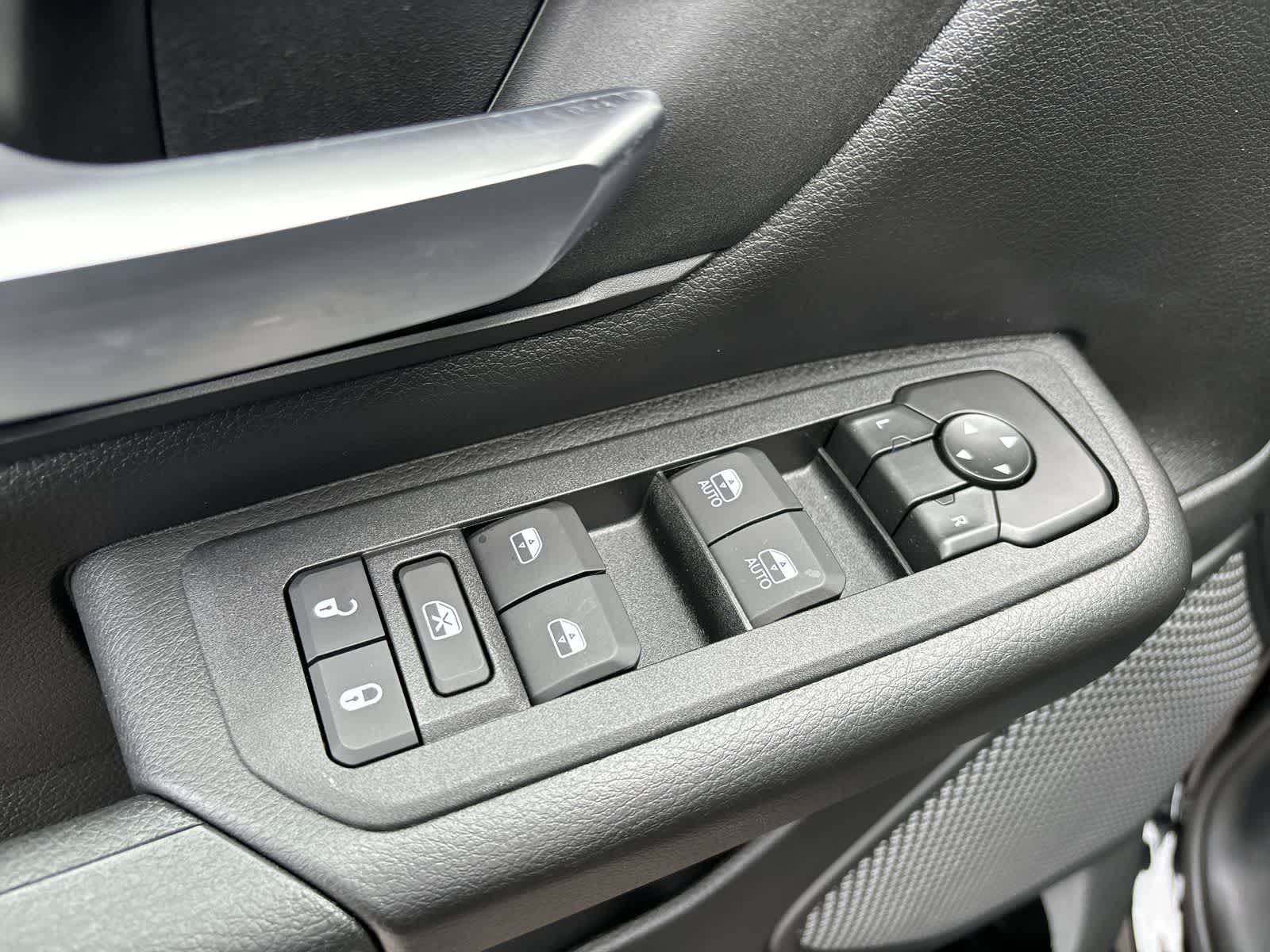 Thumbnail: 2026 RAM 1500 - 10