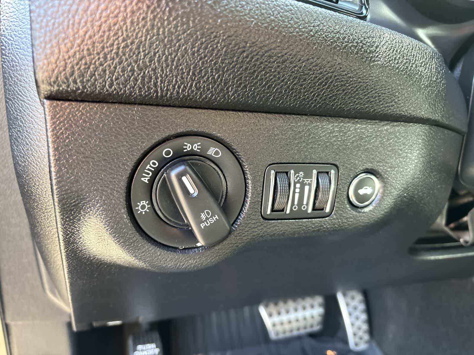 Thumbnail: 2021 Dodge Challenger - 8