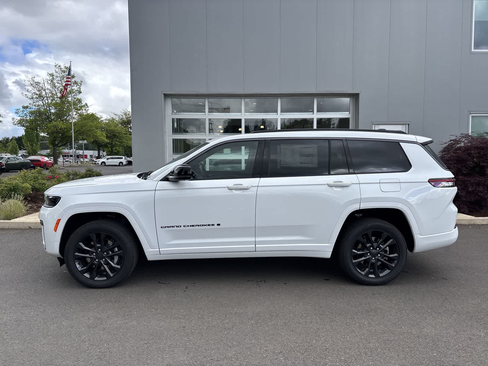 Thumbnail: 2026 Jeep Grand Cherokee L - 2