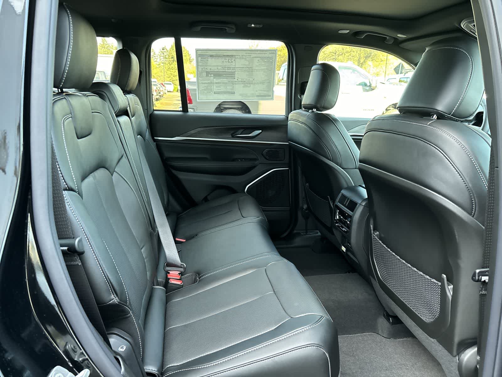 Thumbnail: 2026 Jeep Grand Cherokee - 6