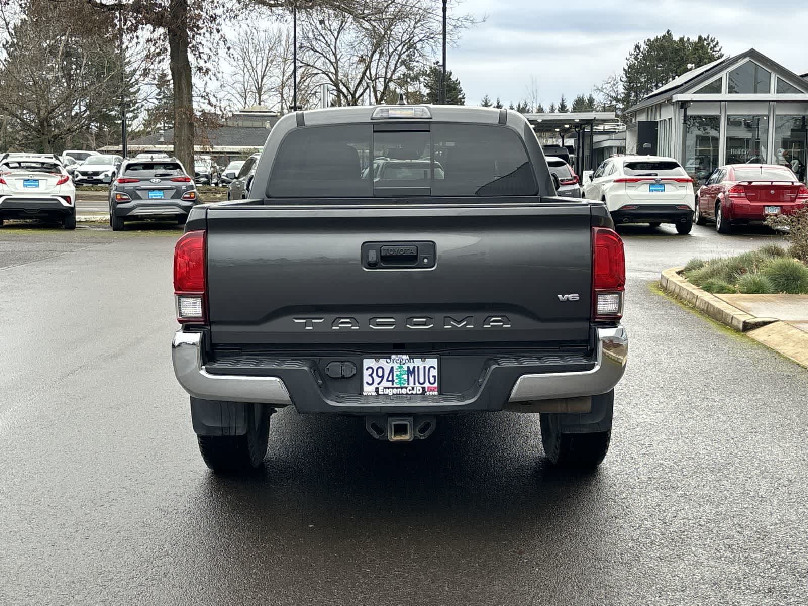 Thumbnail: 2018 Toyota Tacoma - 4