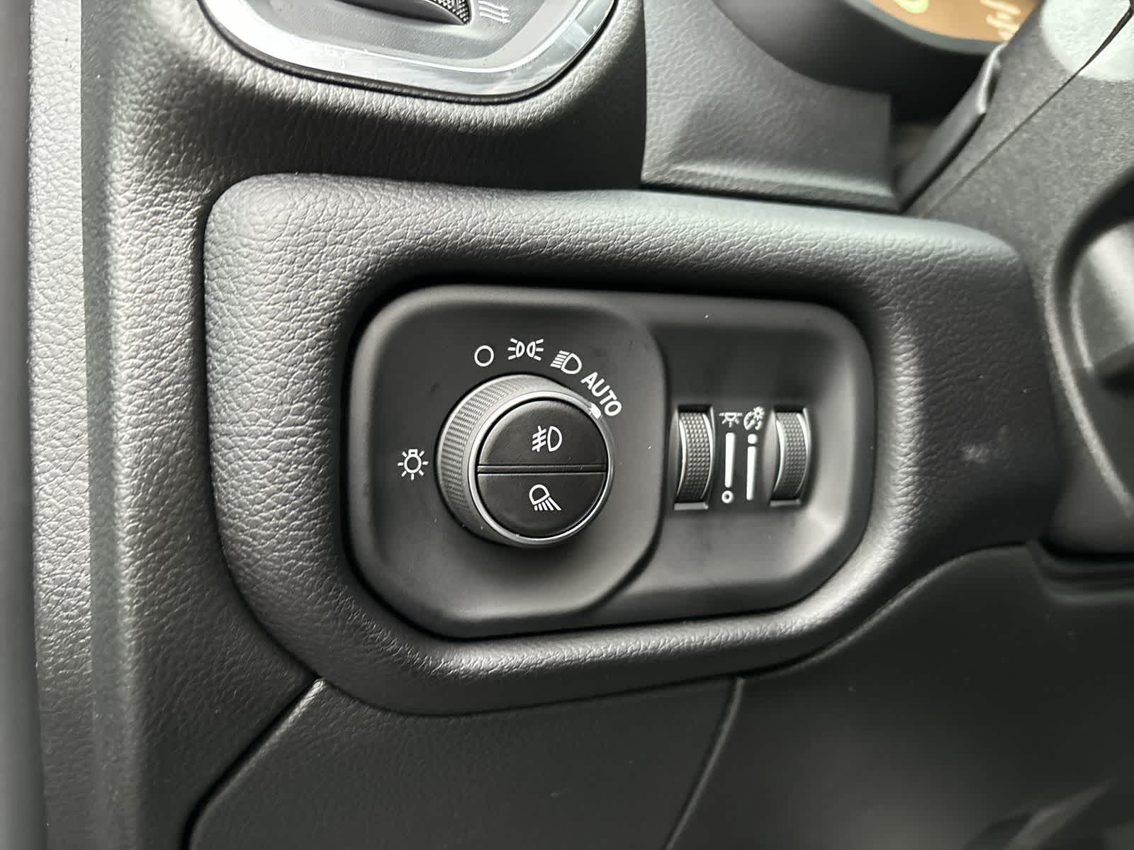 Thumbnail: 2026 RAM 3500 - 11